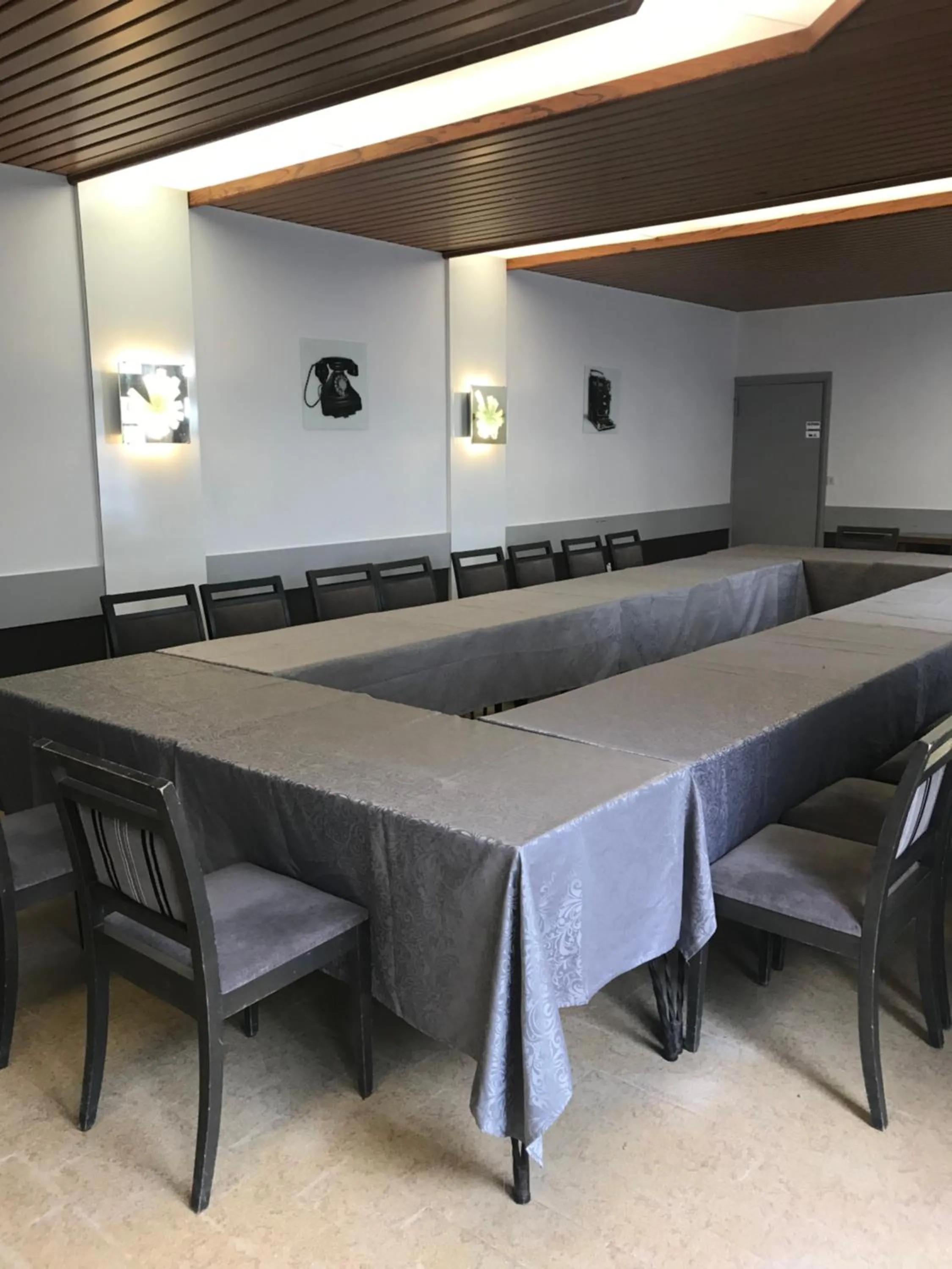 Business facilities in Le Relais De La Place