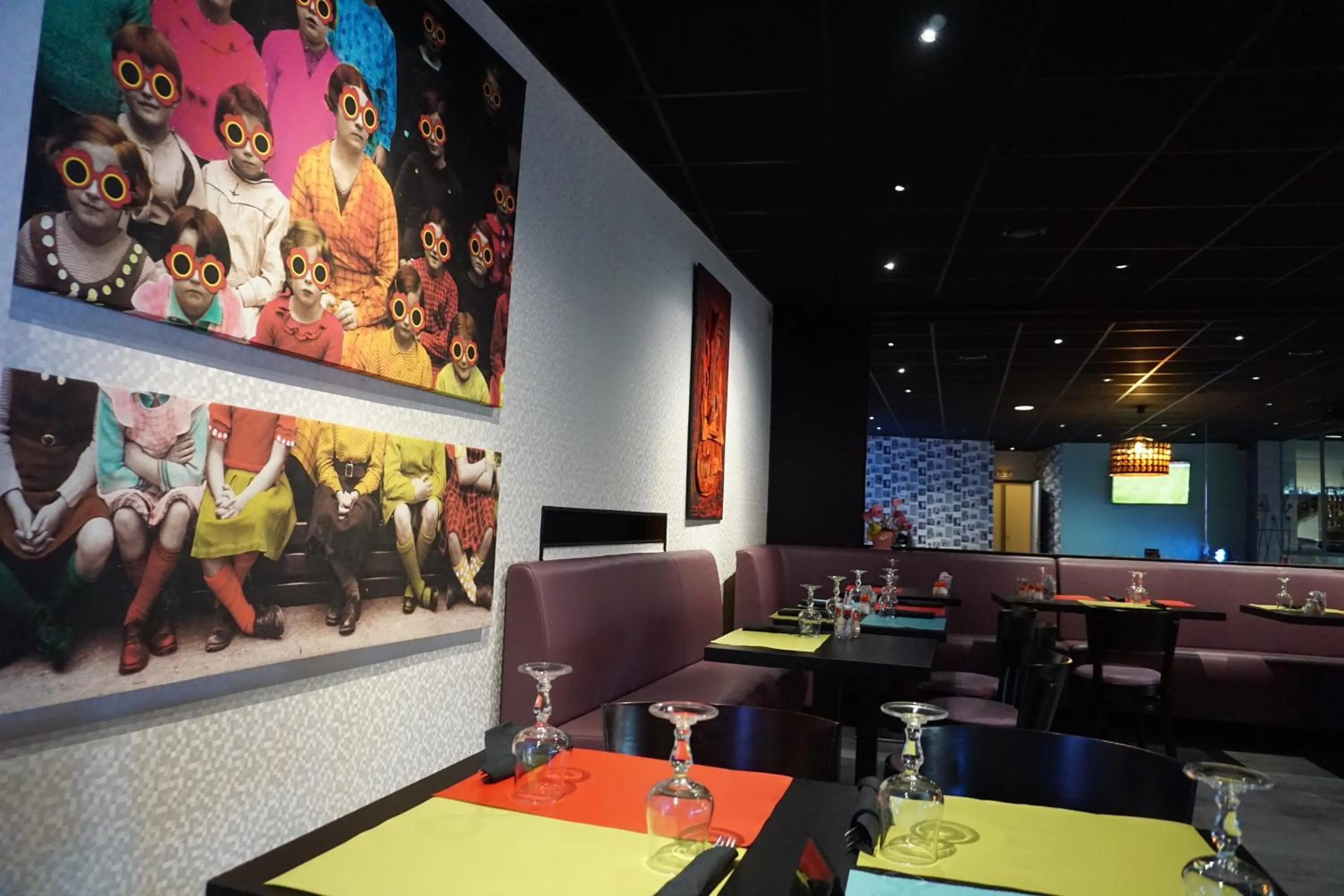 Restaurant/places to eat in Le Relais De La Place