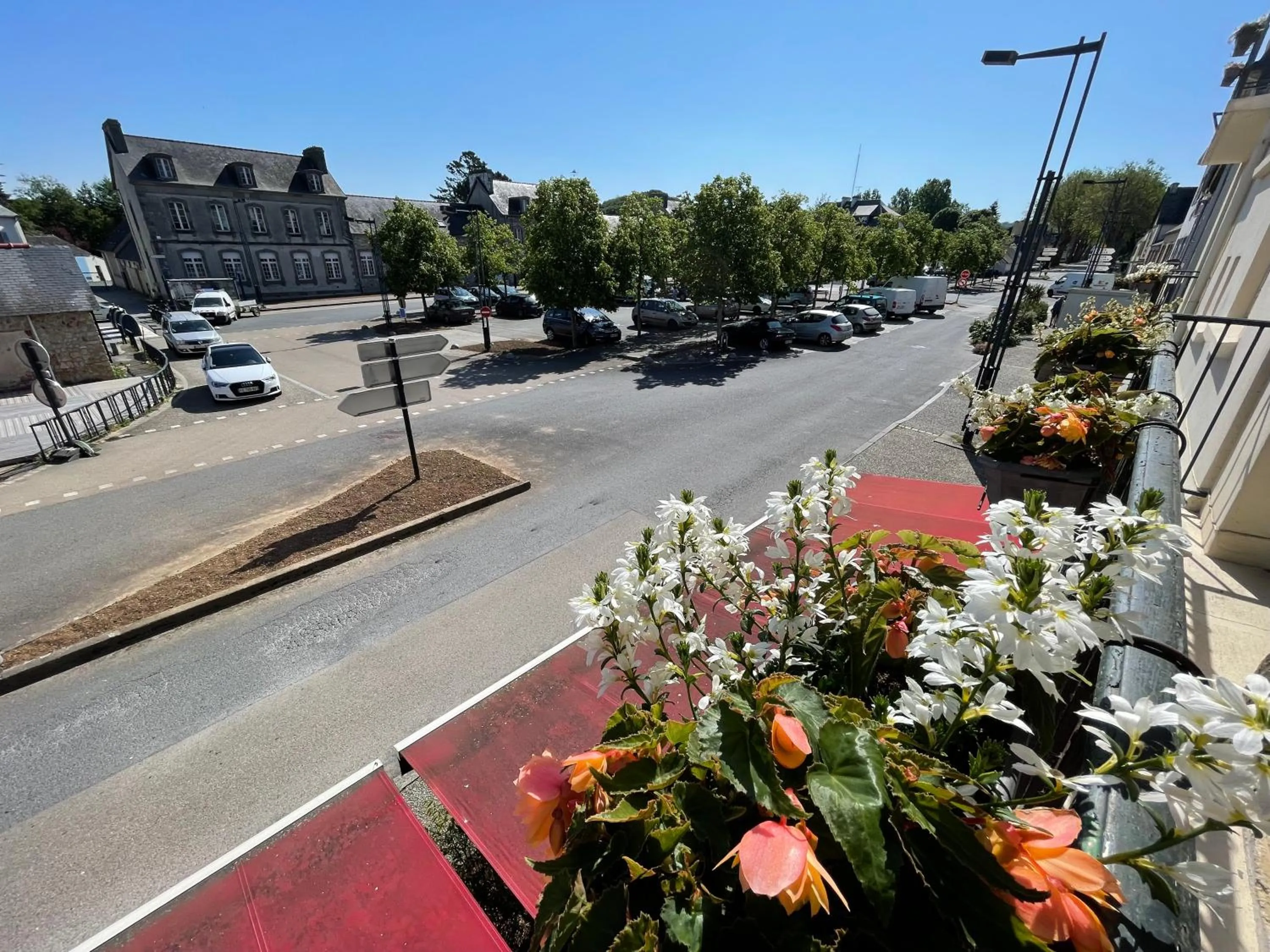 Spring in Le Relais De La Place