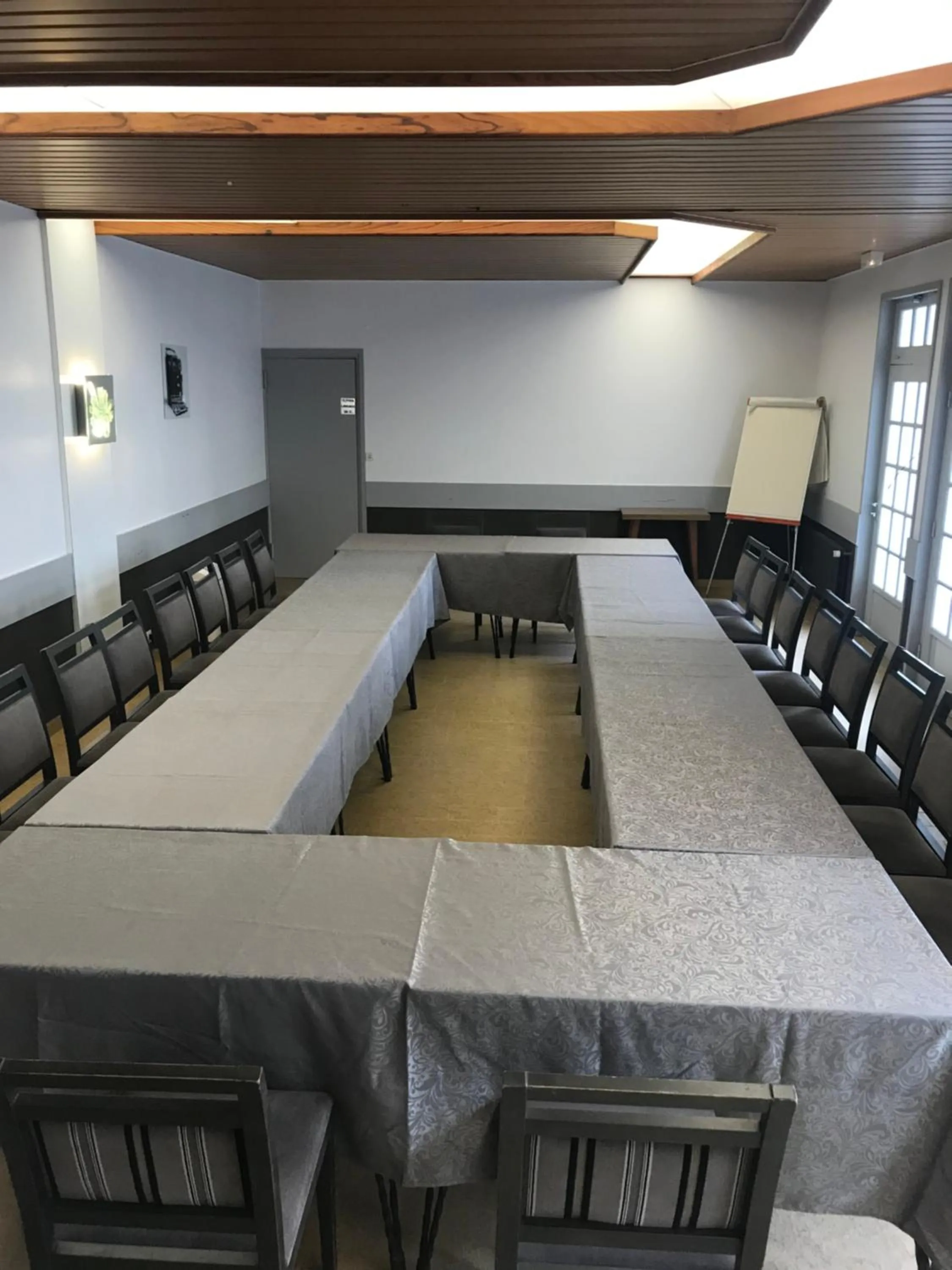 Business facilities in Le Relais De La Place