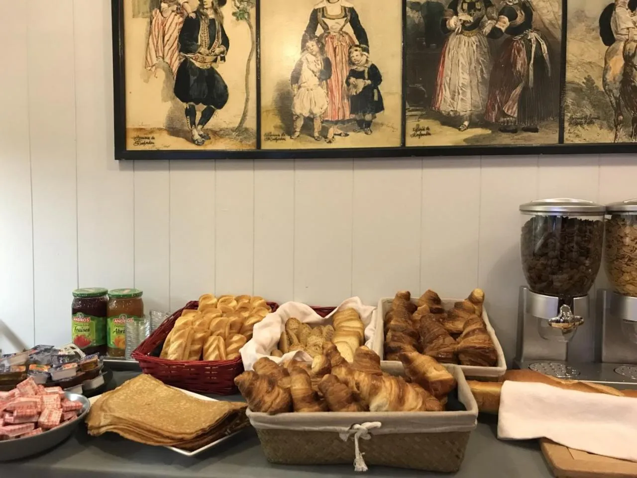 Food and drinks in Le Relais De La Place