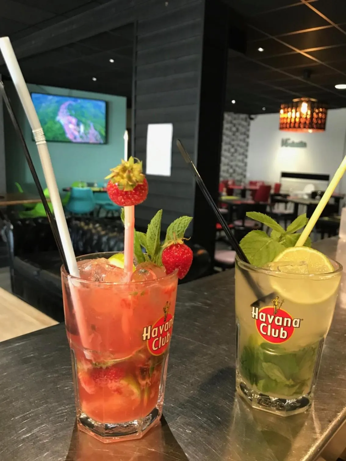 Food and drinks in Le Relais De La Place