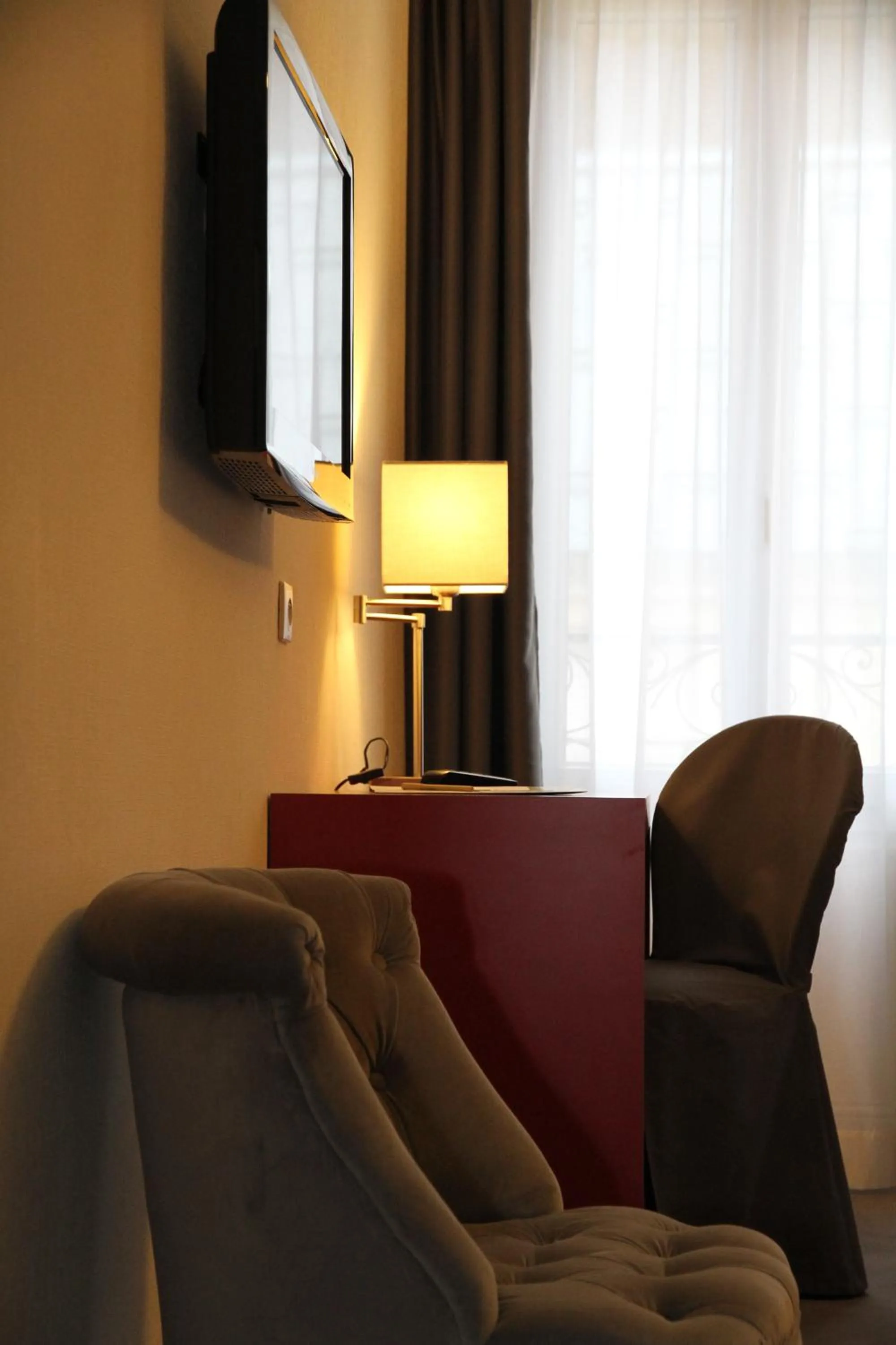 Bedroom in Logis Hôtel Le Central