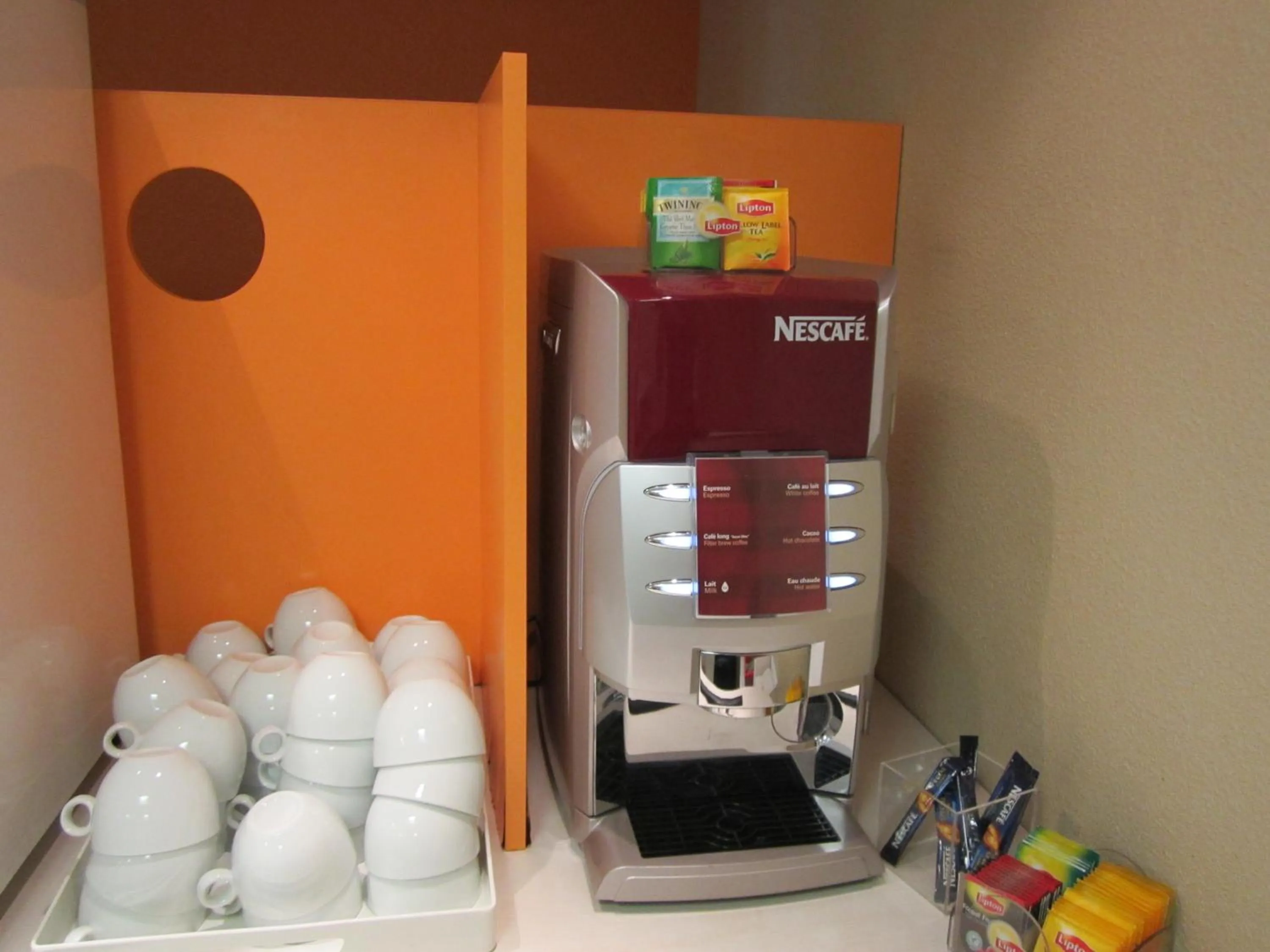 Coffee/tea facilities in Premiere Classe Pau Est-Bizanos