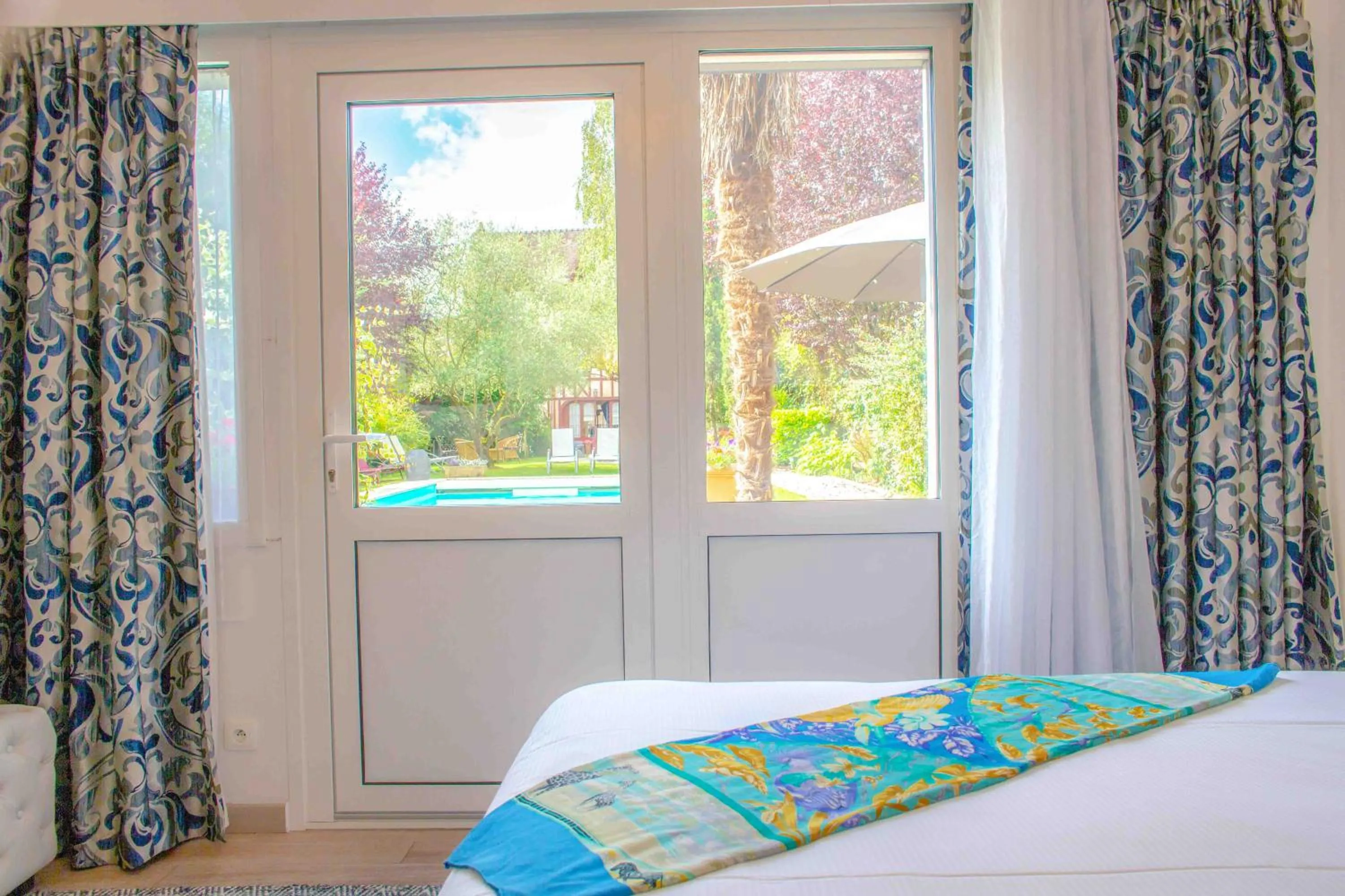 Spring in Hôtel Spa - Au Charme Rabelaisien