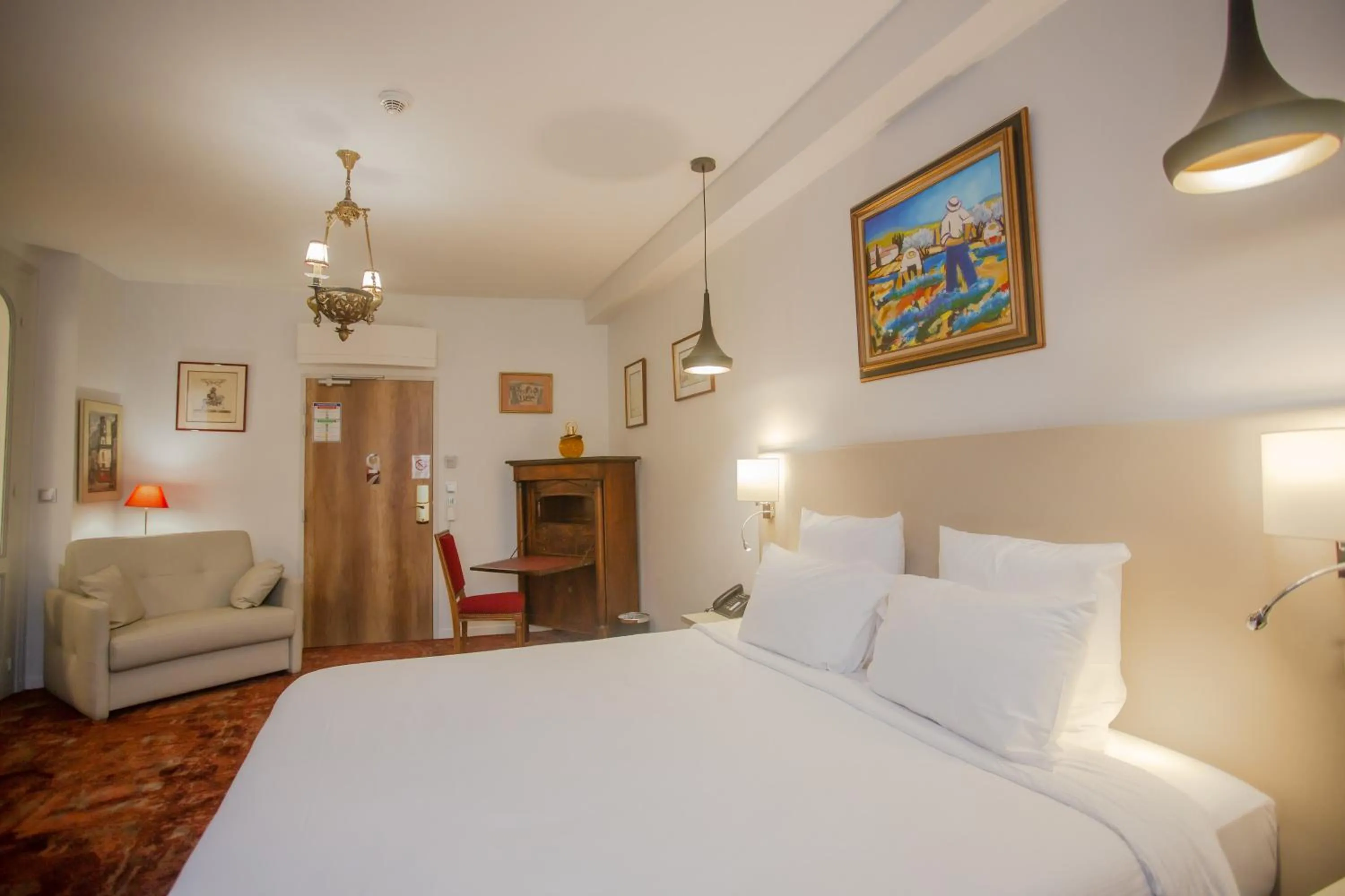 Bed in Hôtel Spa - Au Charme Rabelaisien