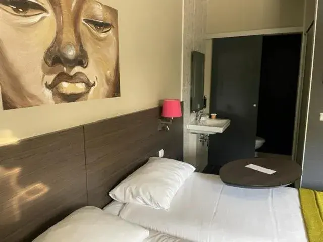 Bed in ibis Styles Compiegne Bed in ibis Styles Compiegne