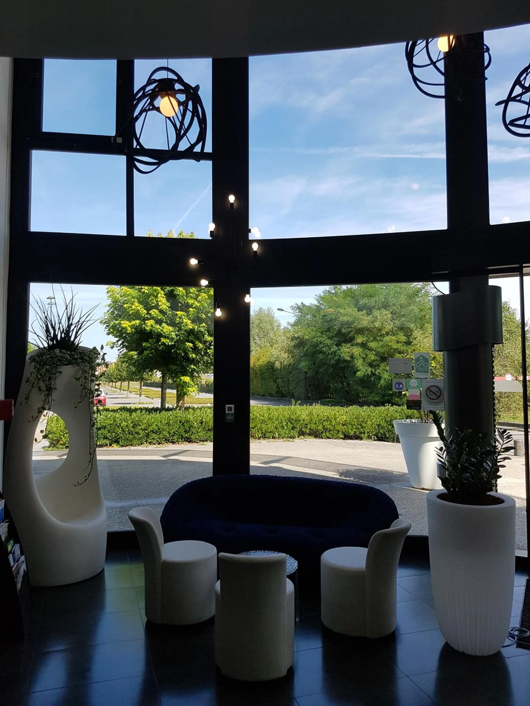 Facade/entrance in ibis Styles Compiegne