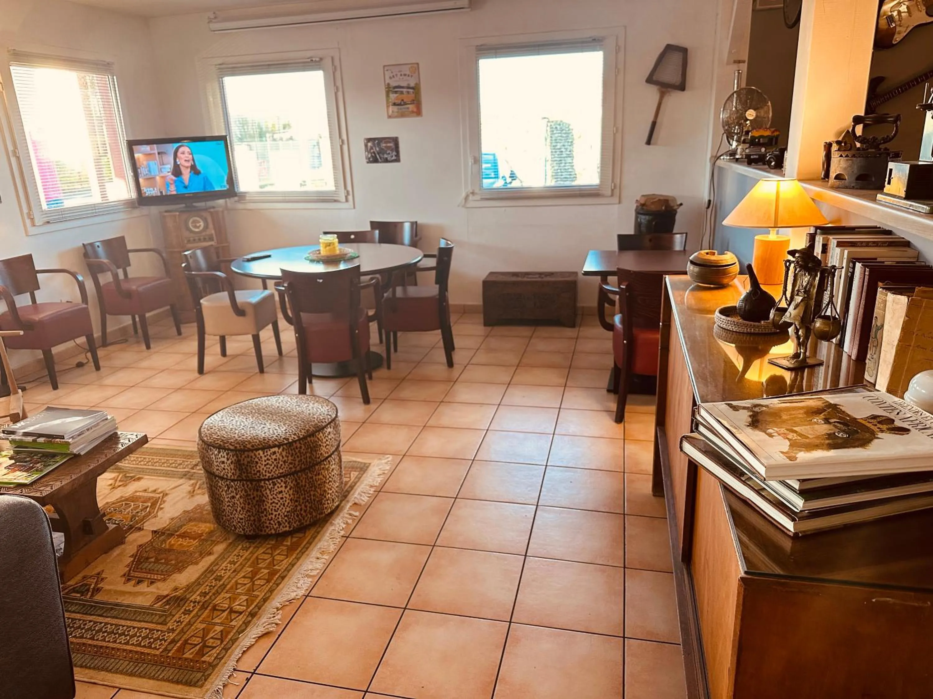 Seating area in Everhotel route64 Tarbes-Ibos