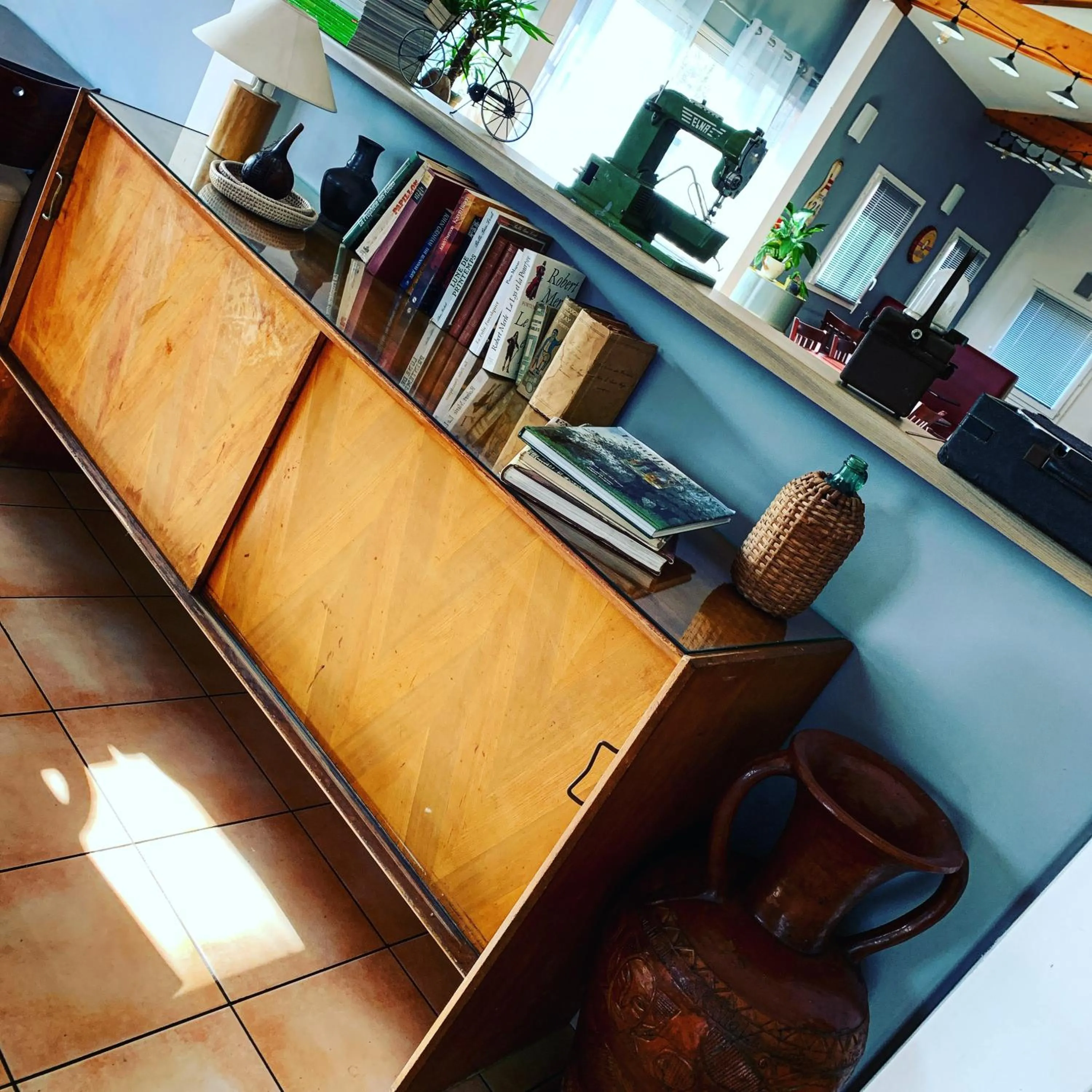 Lounge or bar in Everhotel route64 Tarbes-Ibos