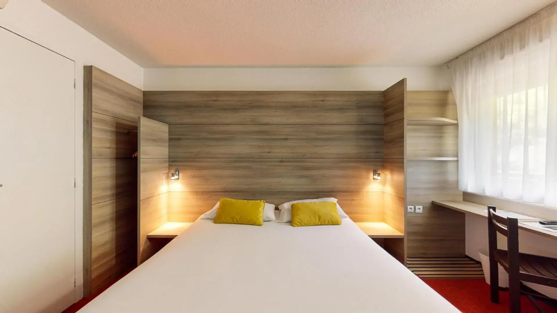 Double Room in Ever Route 64 Brit Hotel Tarbes Ibos Double Room in Ever Route 64 Brit Hotel Tarbes Ibos