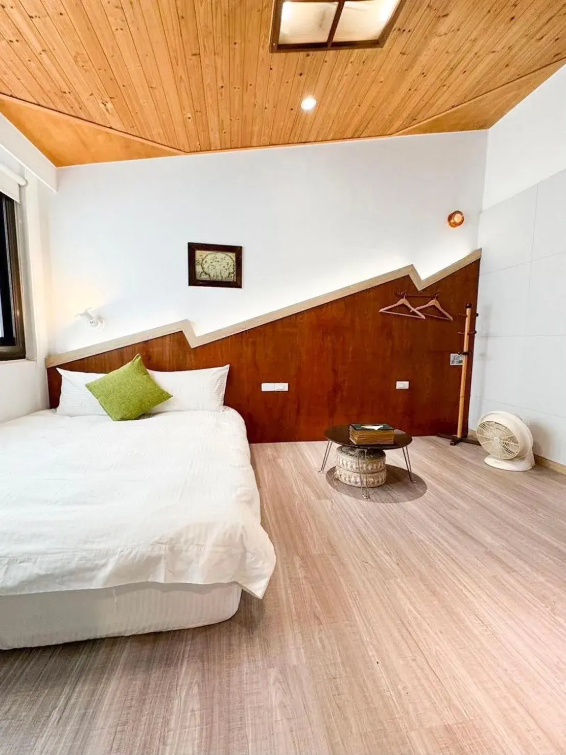 Small Double Room in 慢步南國 台南故事民宿 Slow Tainan Homestay Small Double Room in 慢步南國 台南故事民宿 Slow Tainan Homestay