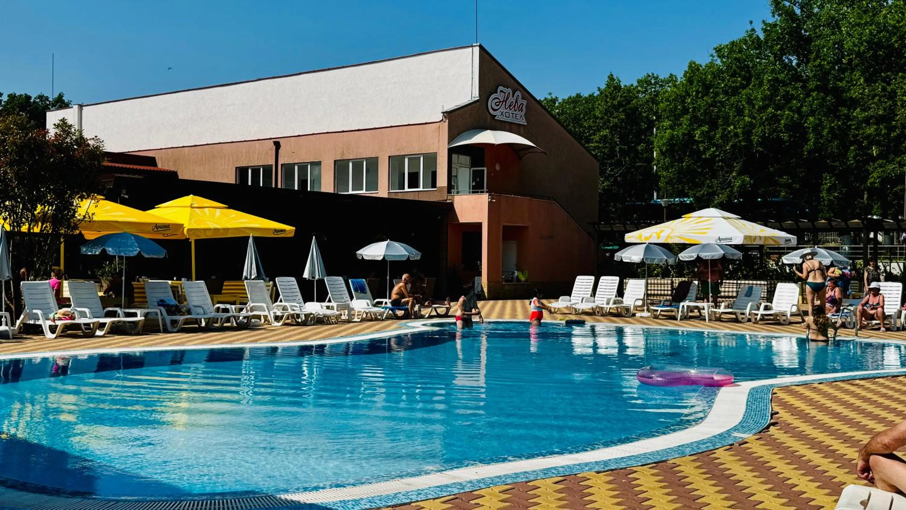 Hotel Neva