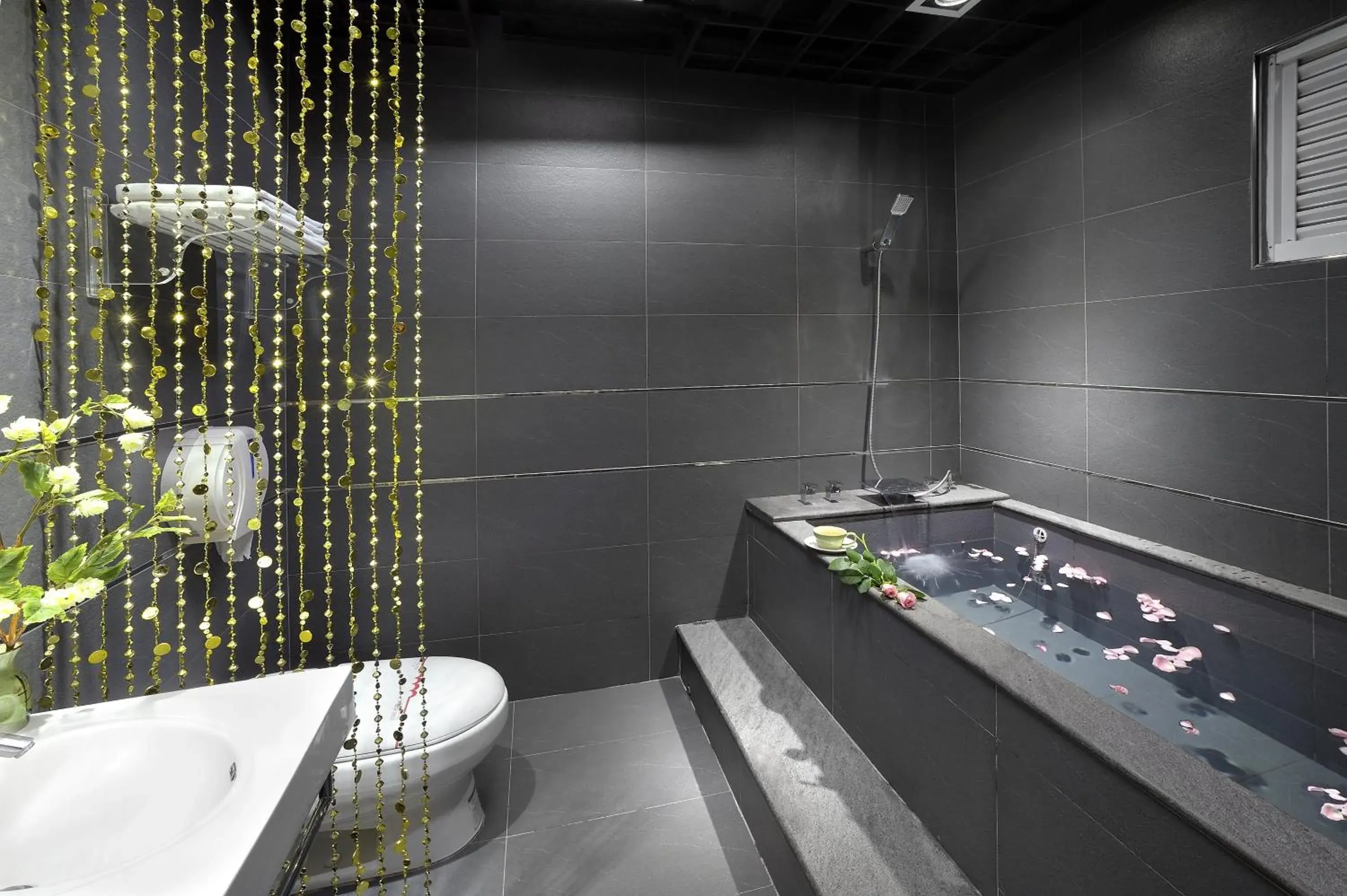 Hot Spring Bath, Bathroom in Two Fukun Hotel