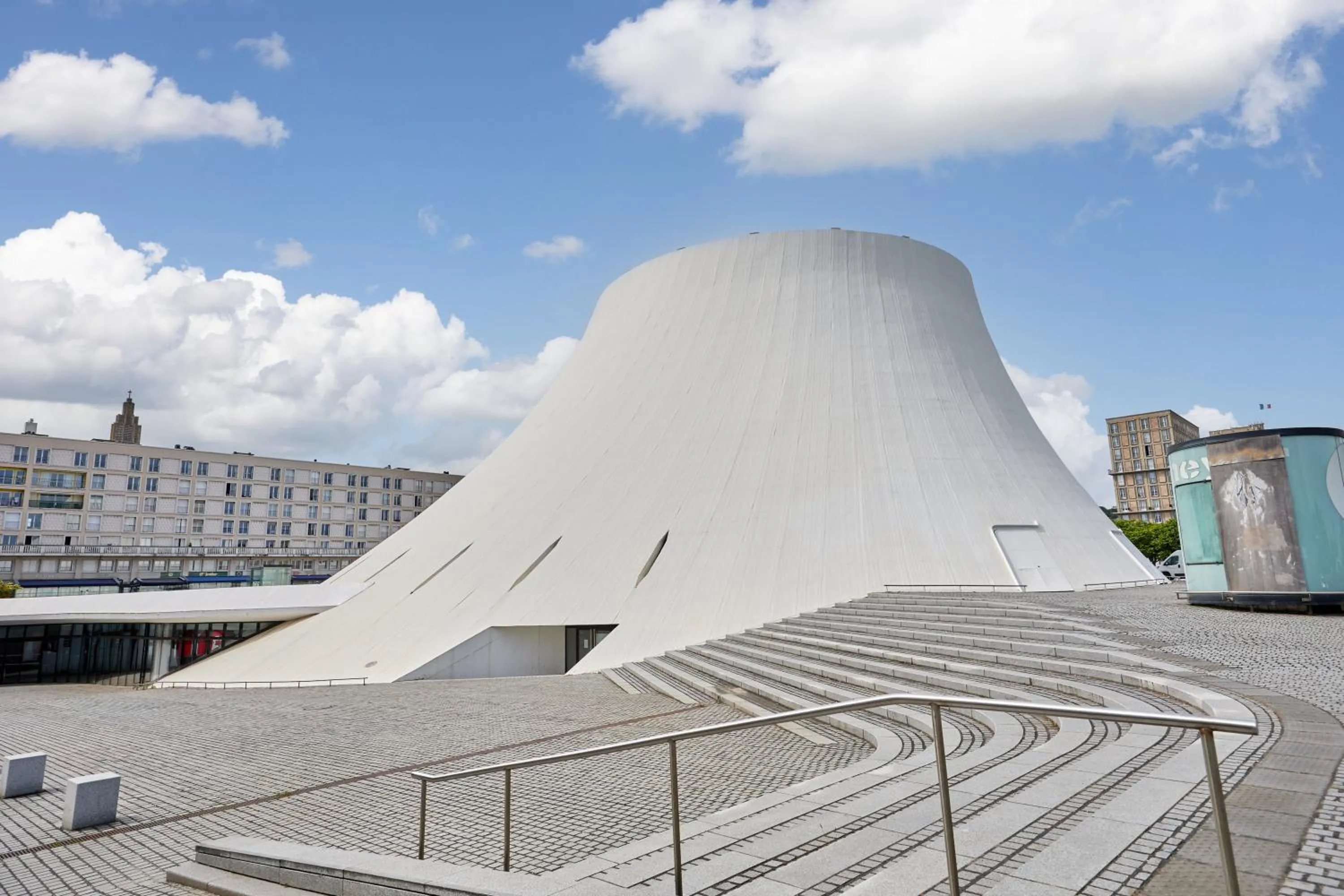 View (from property/room) in Hôtel Richelieu, Le Havre Centre-Ville, Perret
