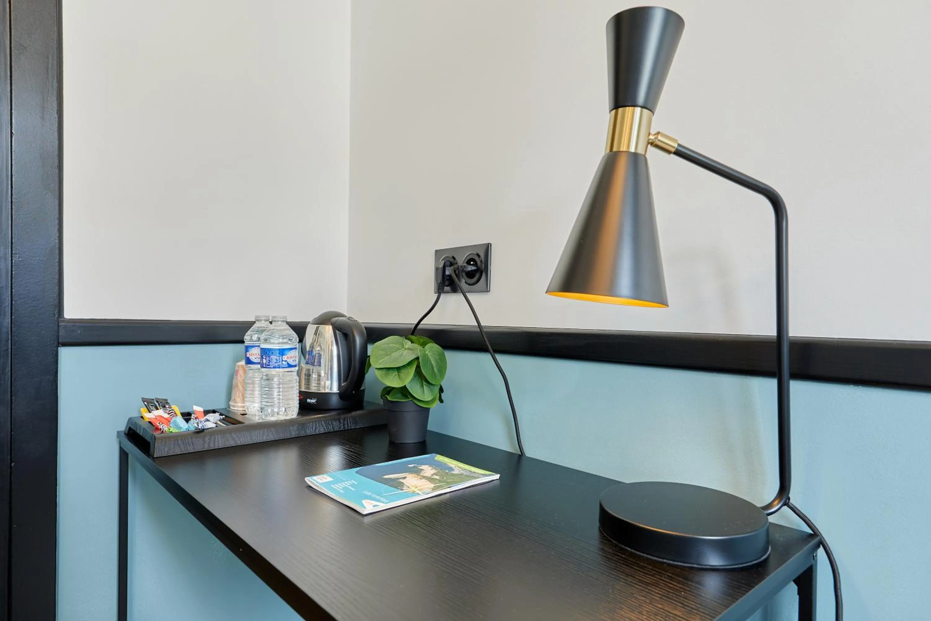 Coffee/tea facilities in Hôtel Richelieu, Le Havre Centre-Ville, Perret
