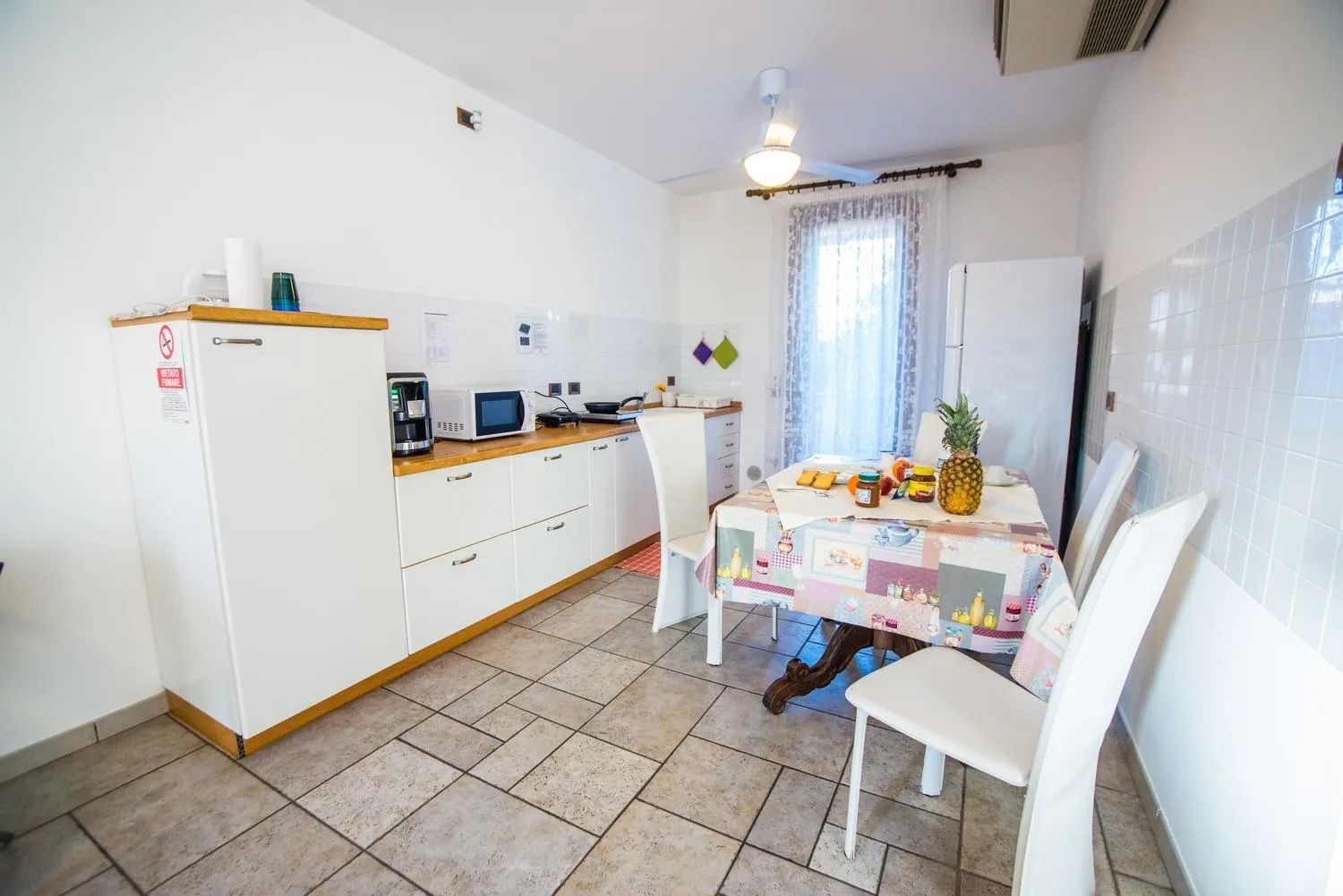 Communal kitchen in RELAX locazione turistica