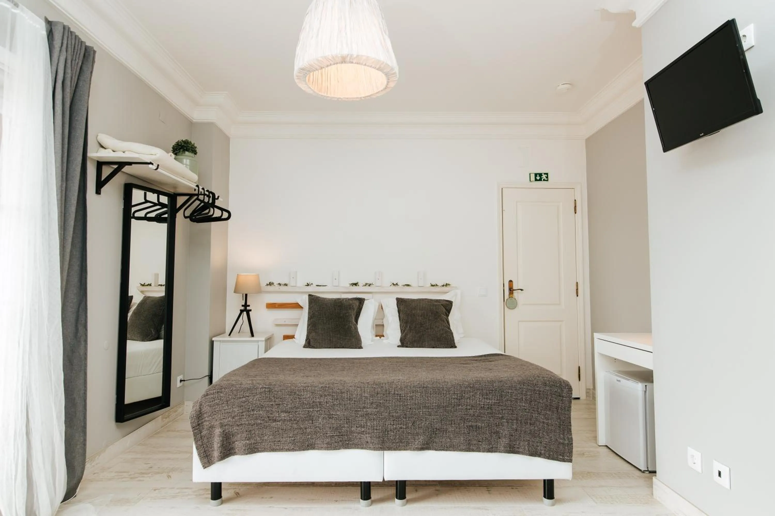 TV and multimedia, Bed in Boutique Hotel - O House Ericeira Hills