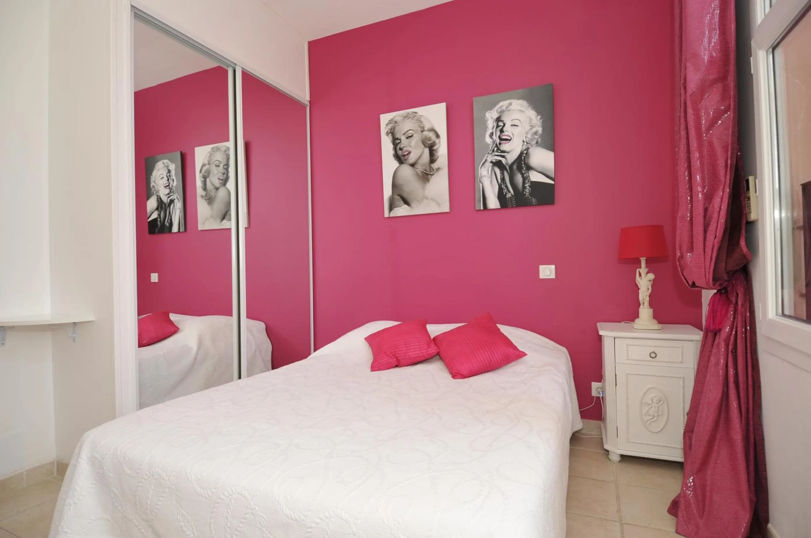 Bed in Hotel Villa Des Anges