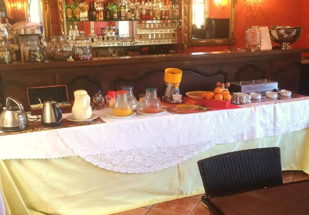 Buffet breakfast in Hotel Villa Des Anges