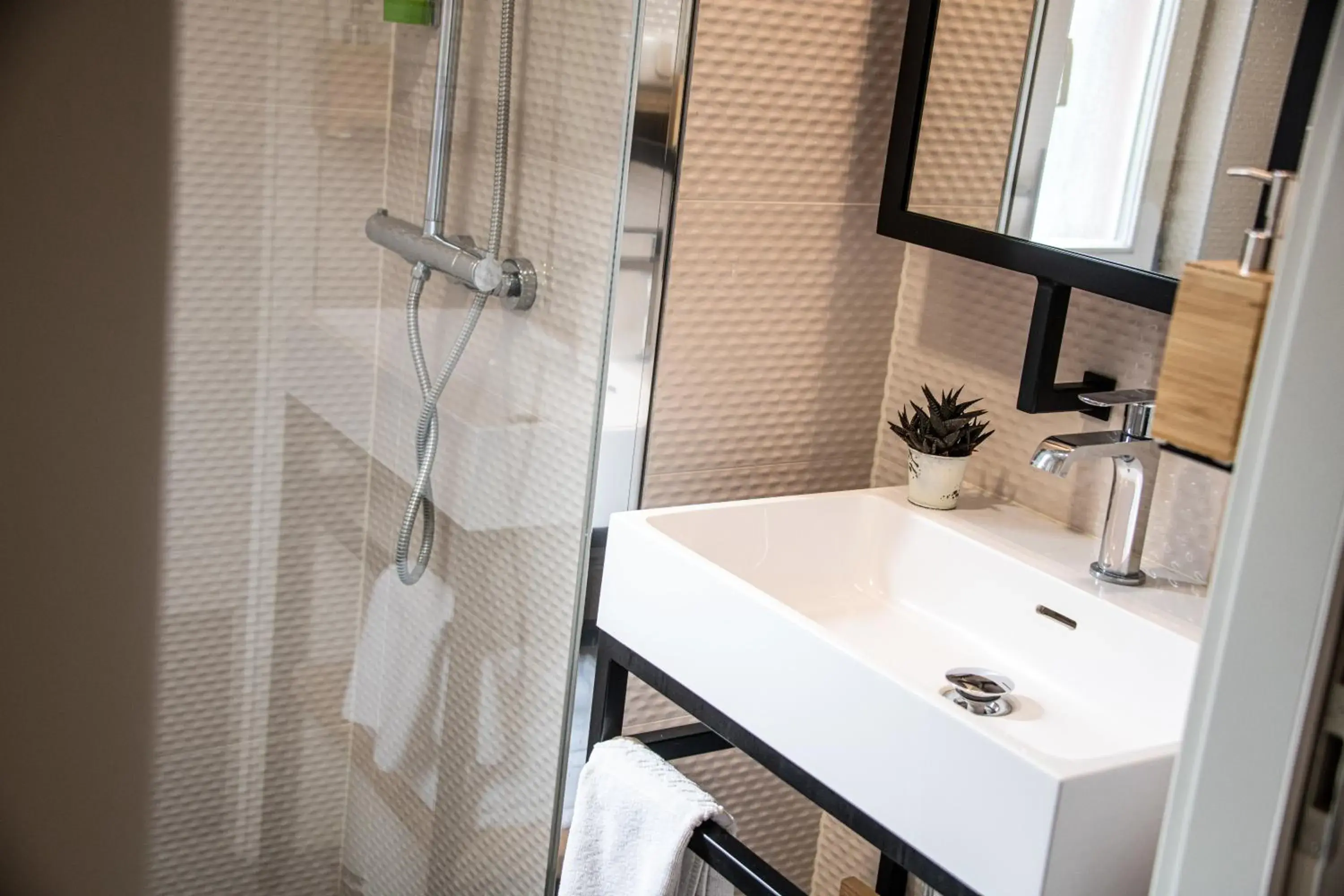 Standard Double Room in Aigle d'Or - Strasbourg Nord Standard Double Room in Aigle d'Or - Strasbourg Nord