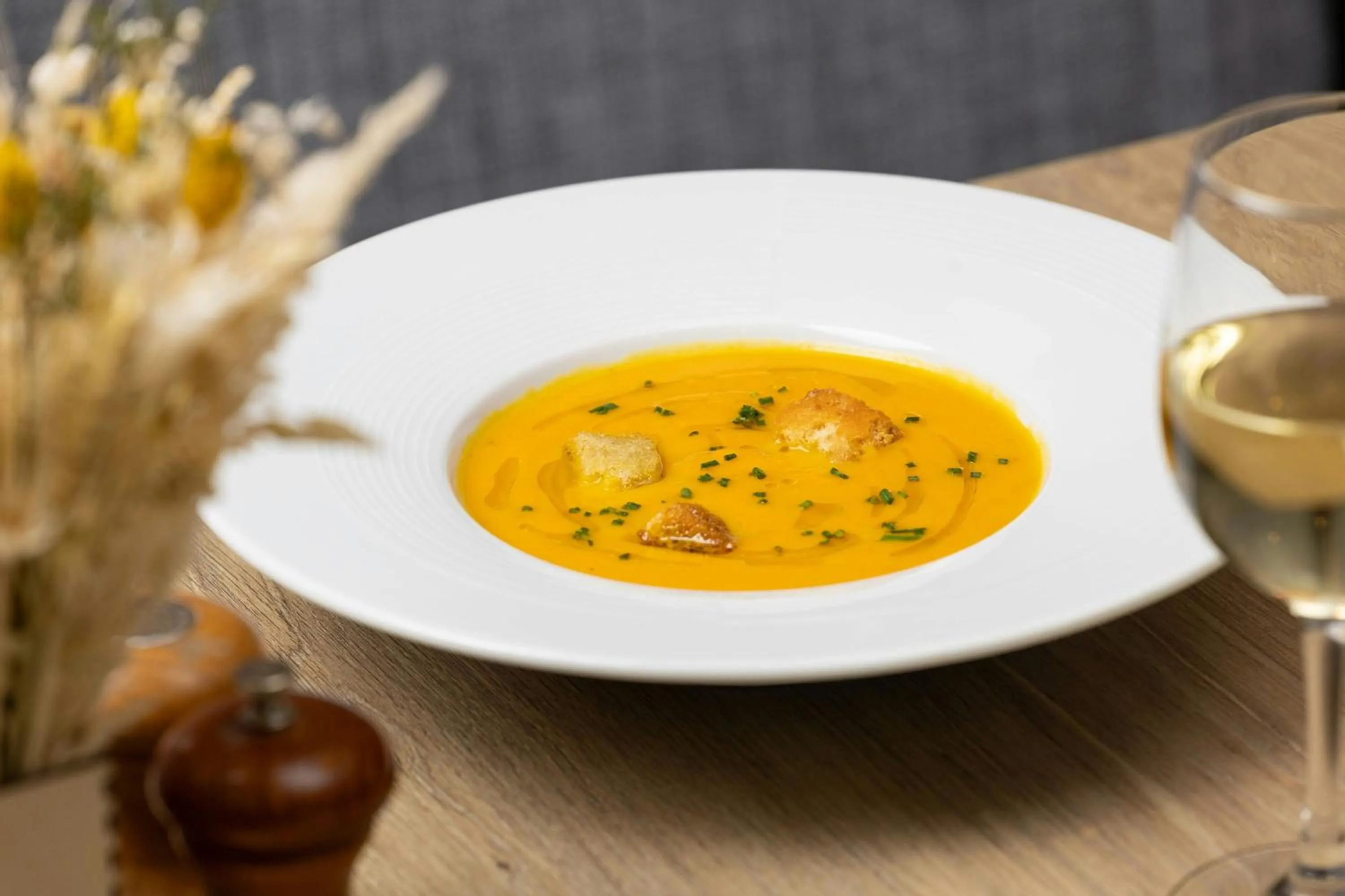 Restaurant/places to eat in Courtyard by Marriott Toulouse Airport