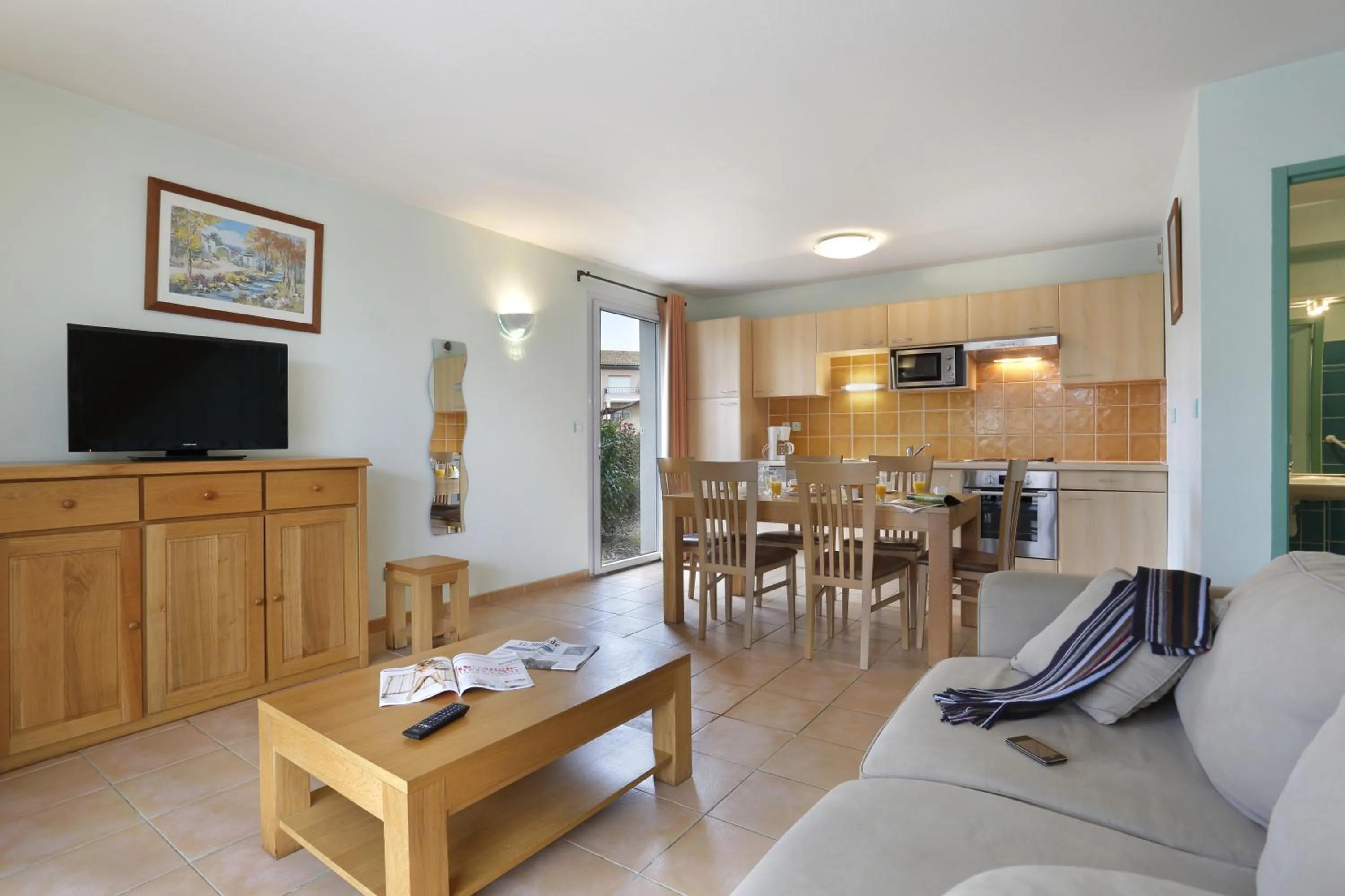 Communal lounge/ TV room in Vacancéole - Les Bastides de Fayence