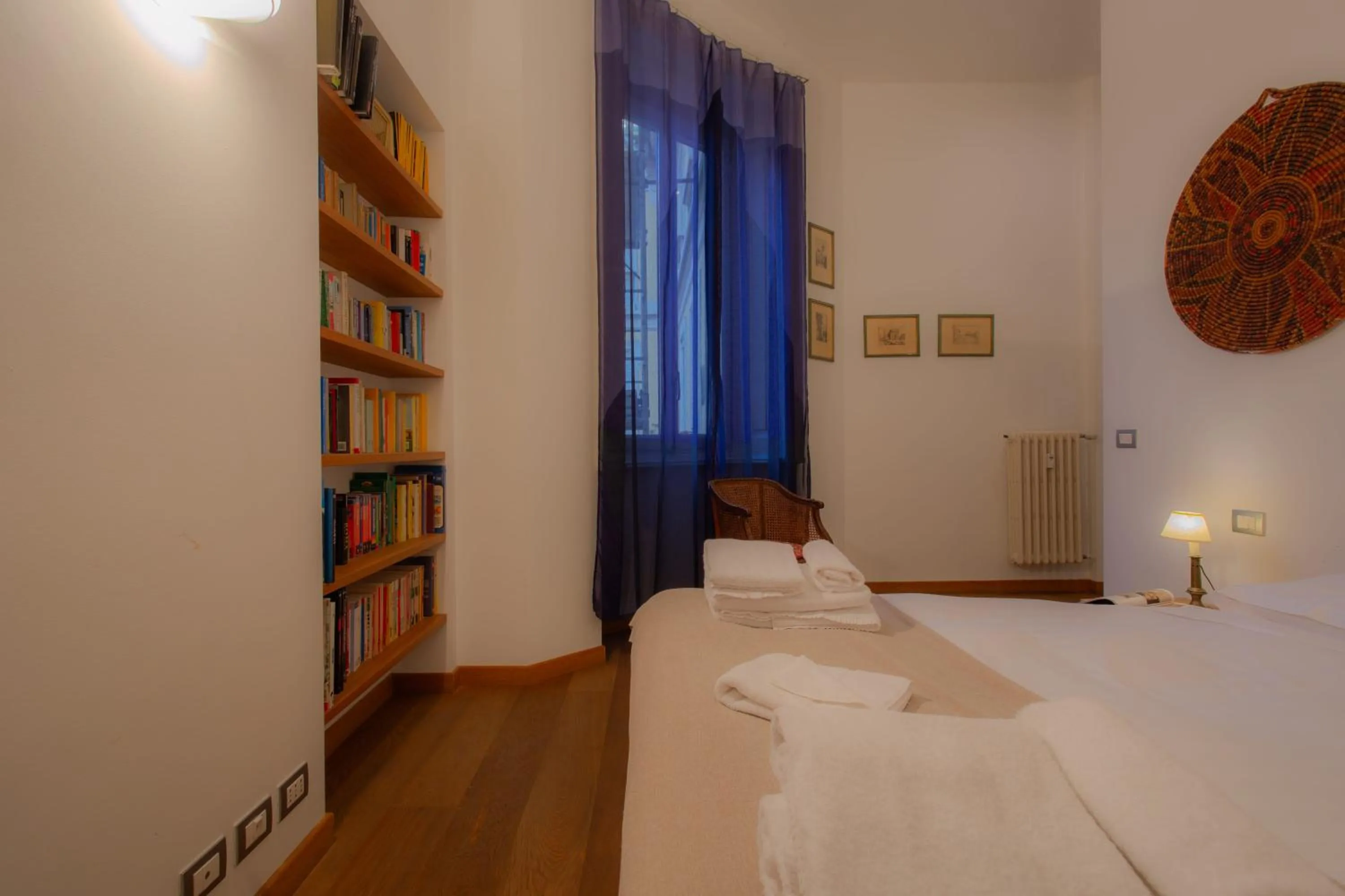 Bedroom, Bed in Italianway Easy - Vincenzo Monti 52