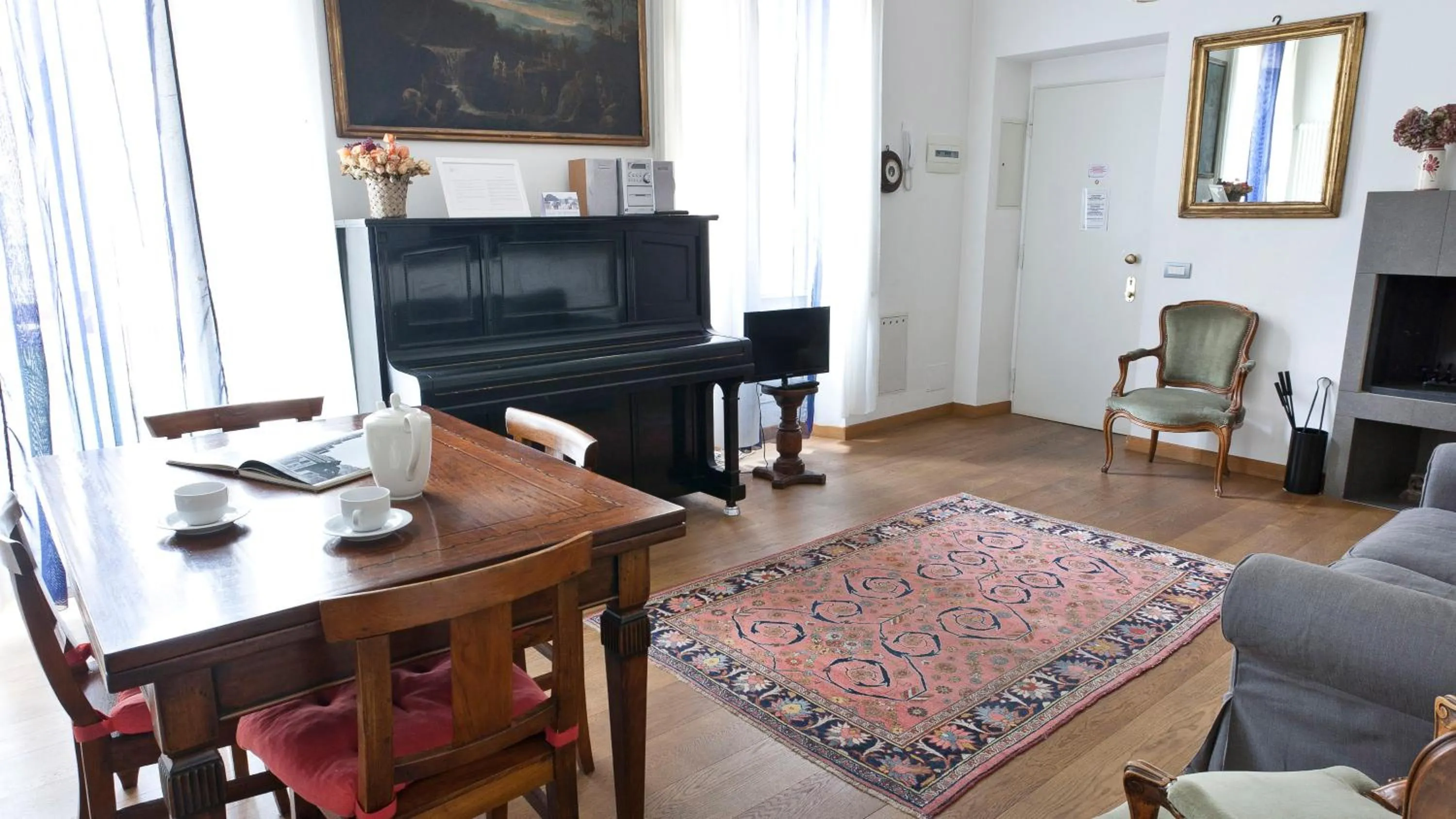 Living room in Italianway - Vincenzo Monti 52