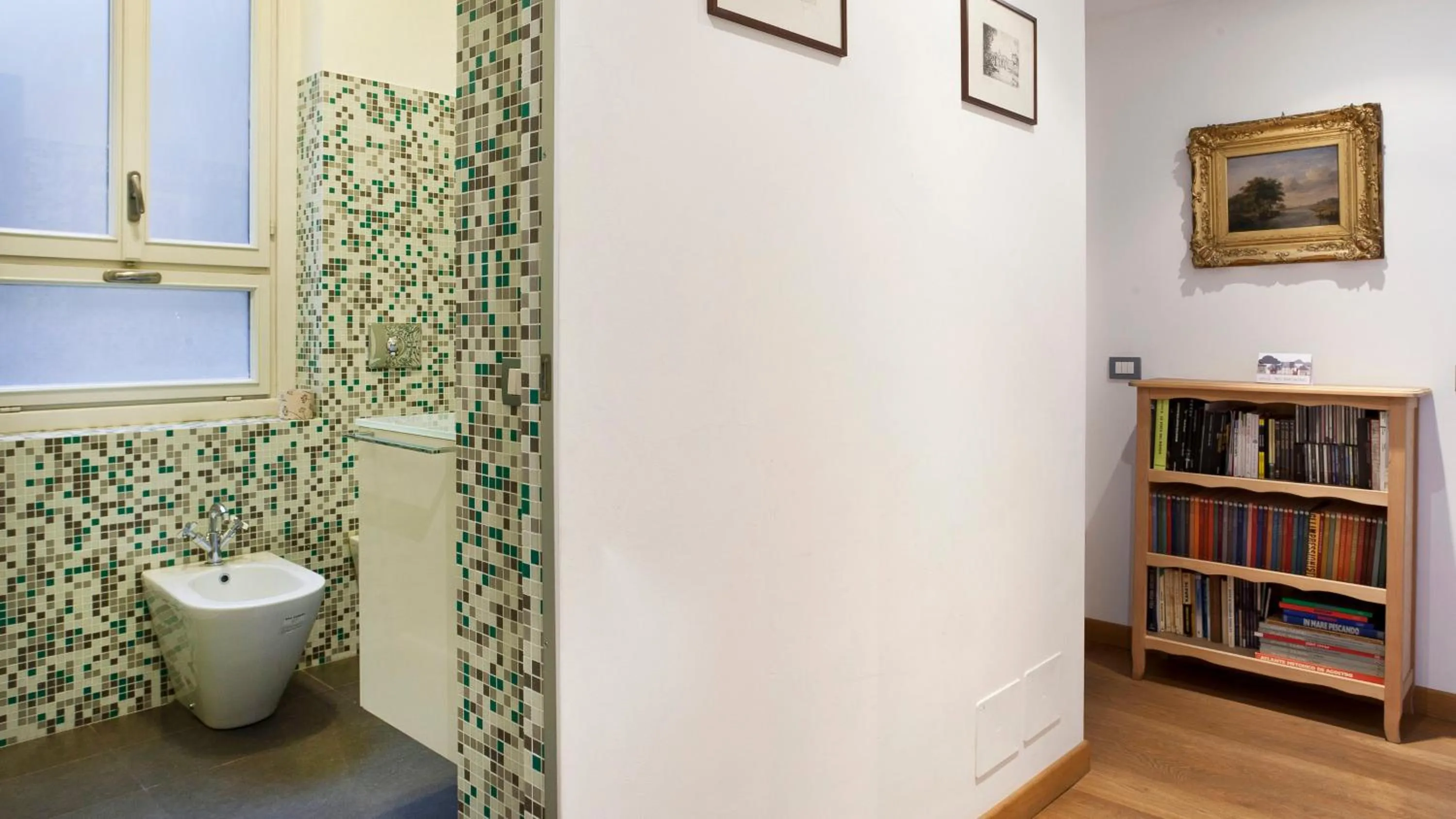 Bathroom in Italianway - Vincenzo Monti 52