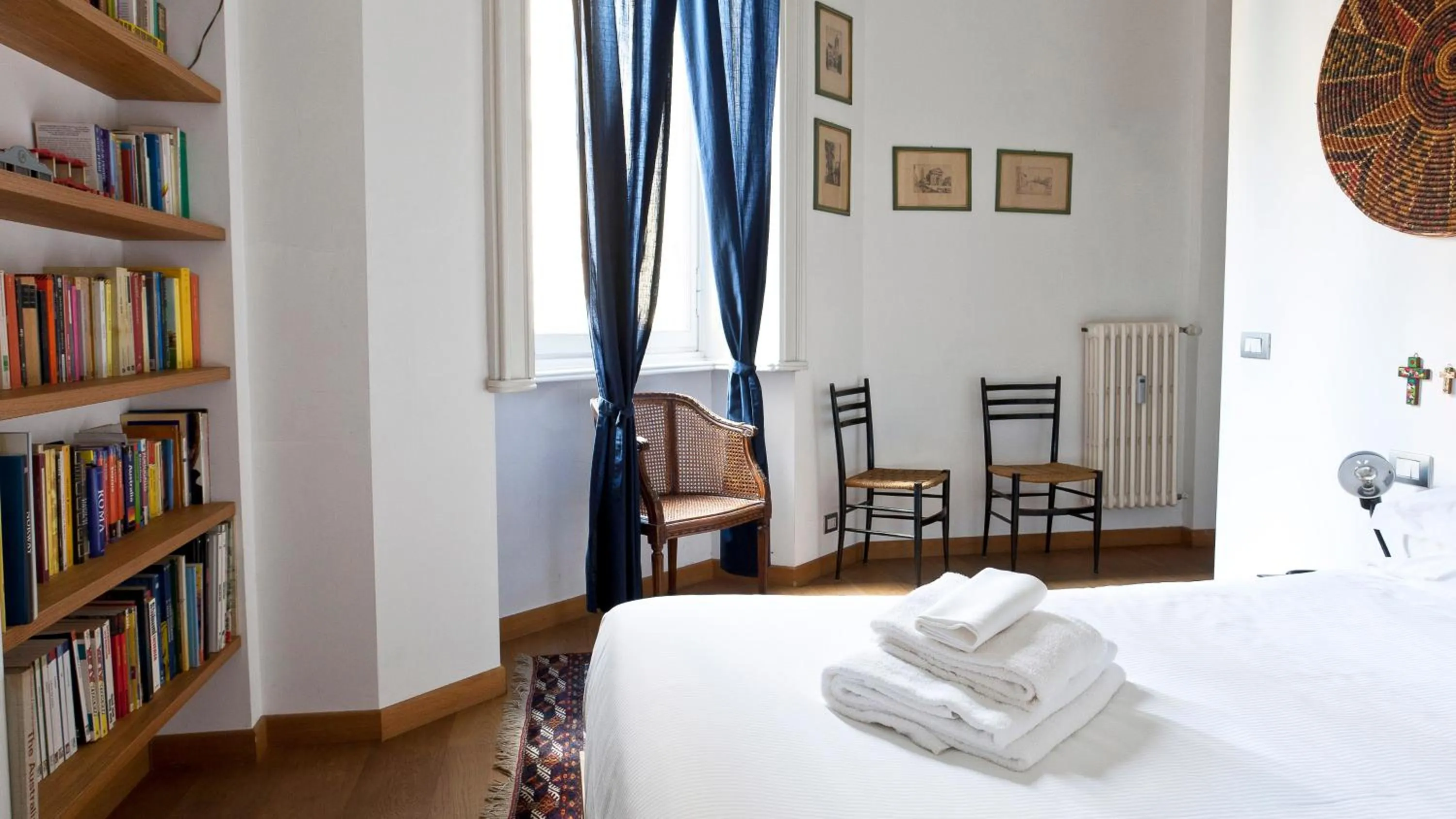 Bedroom, Bed in Italianway - Vincenzo Monti 52