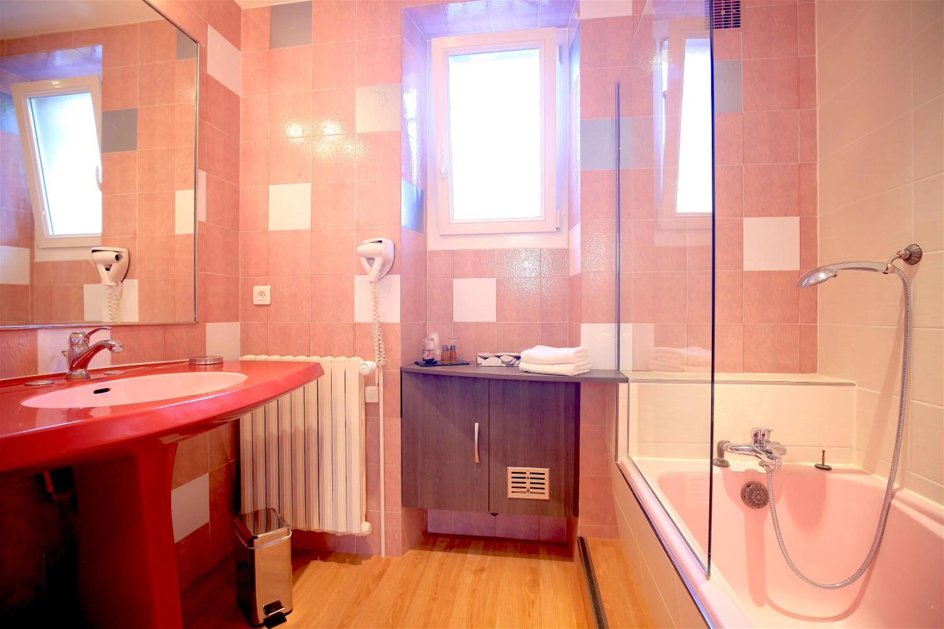 Bathroom in Hotel de la Pagézie
