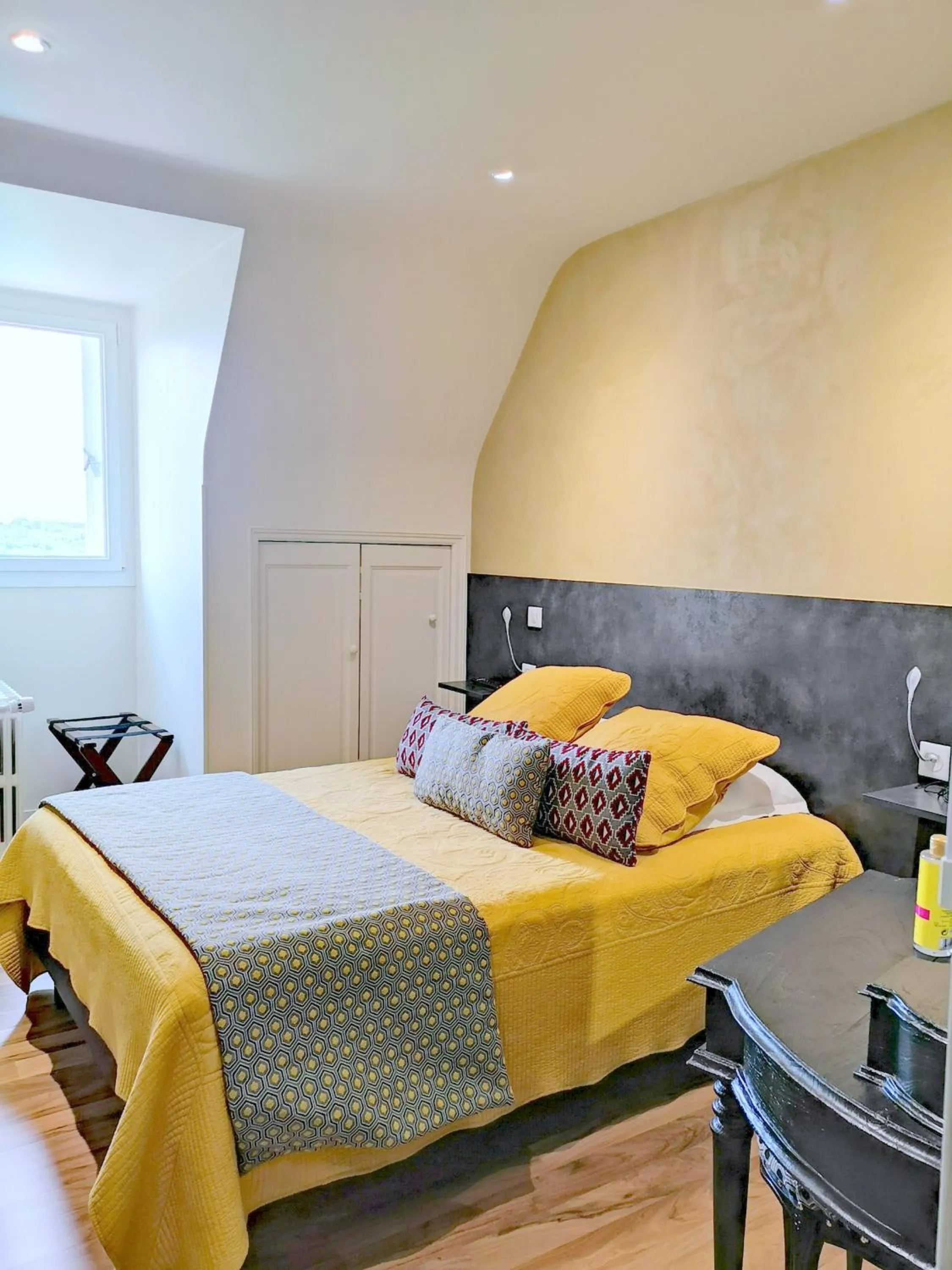 Property building in Hotel de la Pagézie