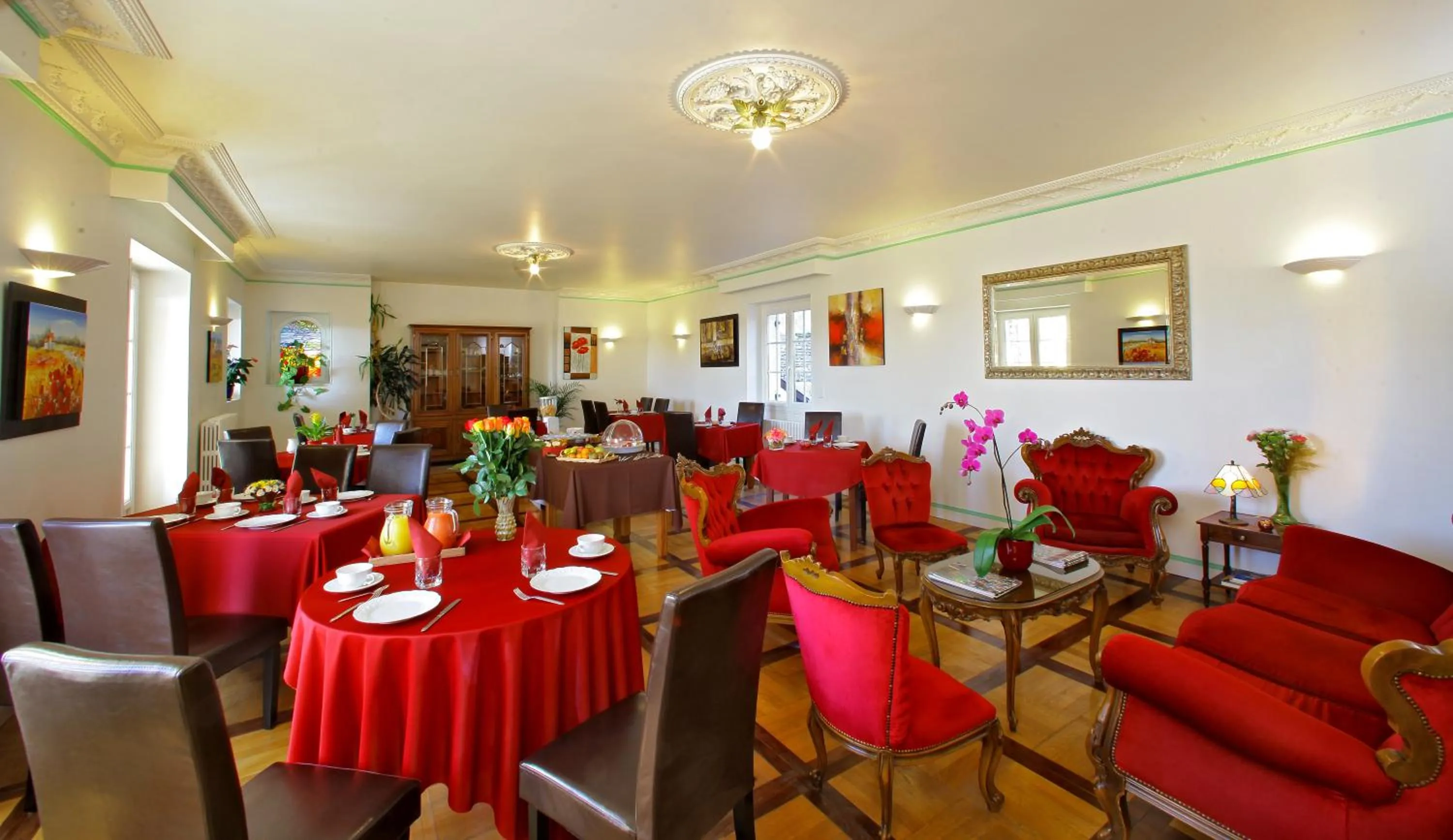 Restaurant/places to eat in Hotel de la Pagézie