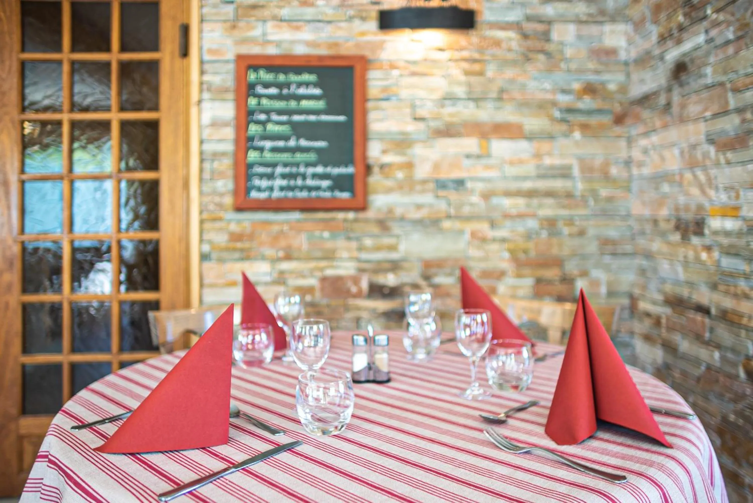 Restaurant/places to eat in Hôtel Le Christania