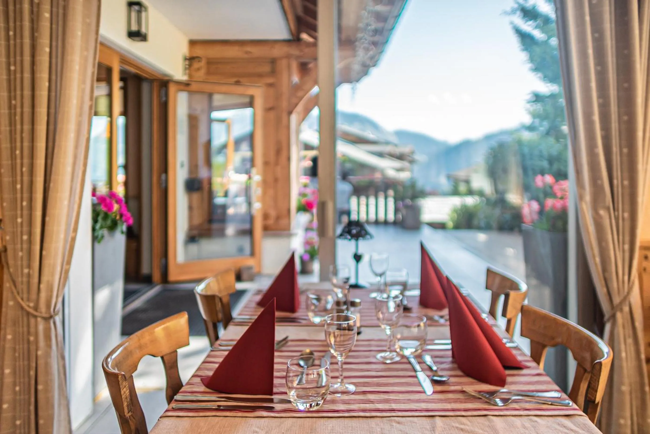 Restaurant/places to eat in Hôtel Le Christania