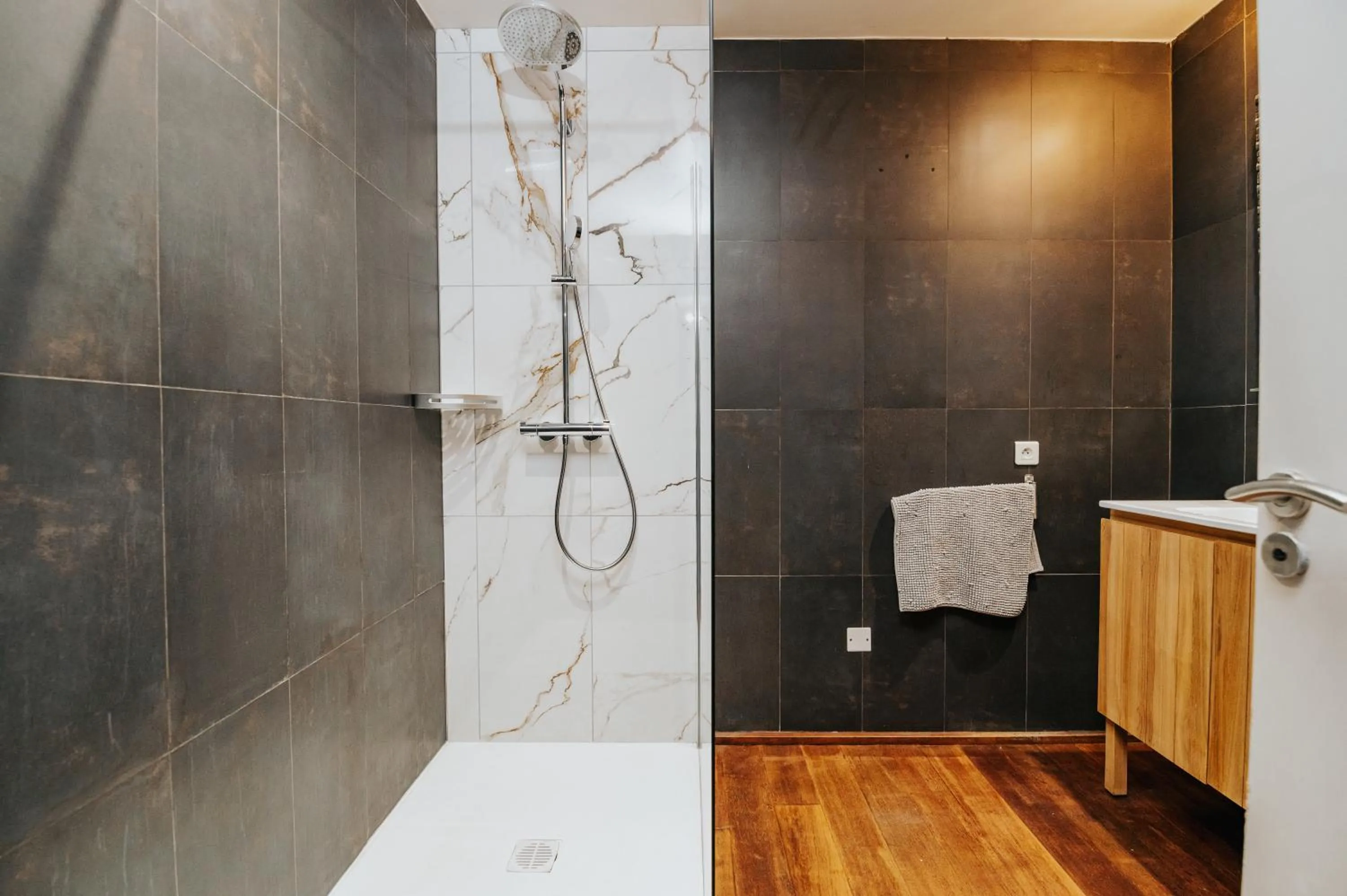 Shower in Villa Clara, Résidence face à l'océan et au golf de Chiberta