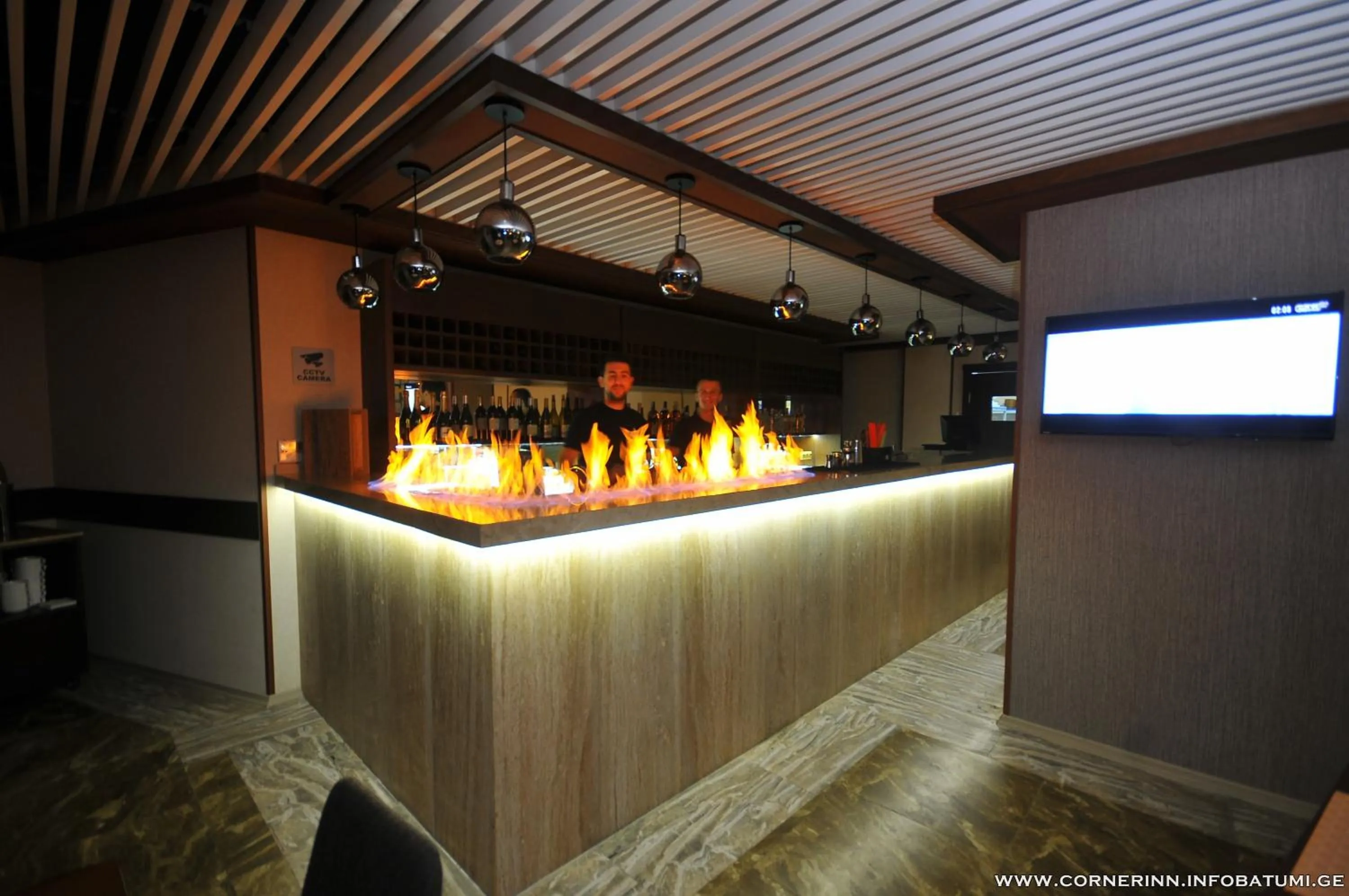 Restaurant/places to eat in Hotel Corner Inn