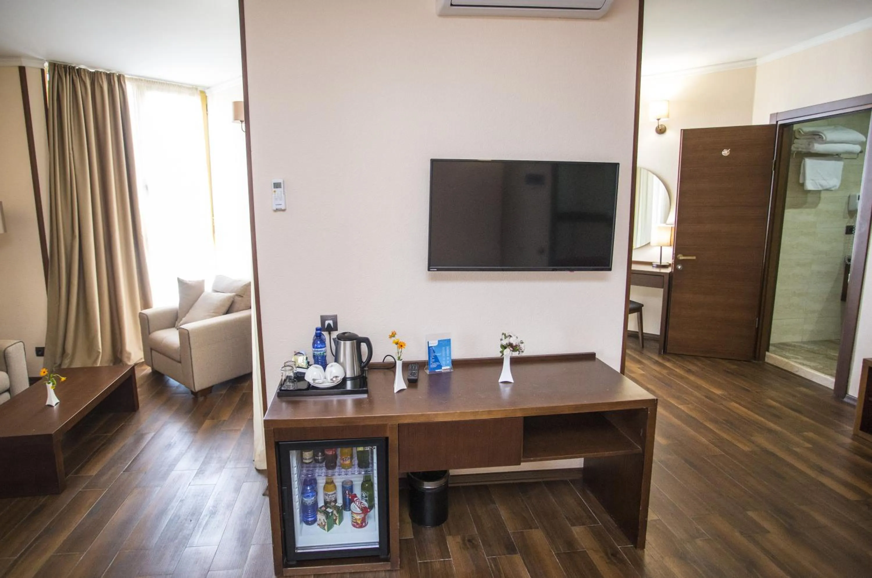 TV and multimedia in Hotel Corner Inn