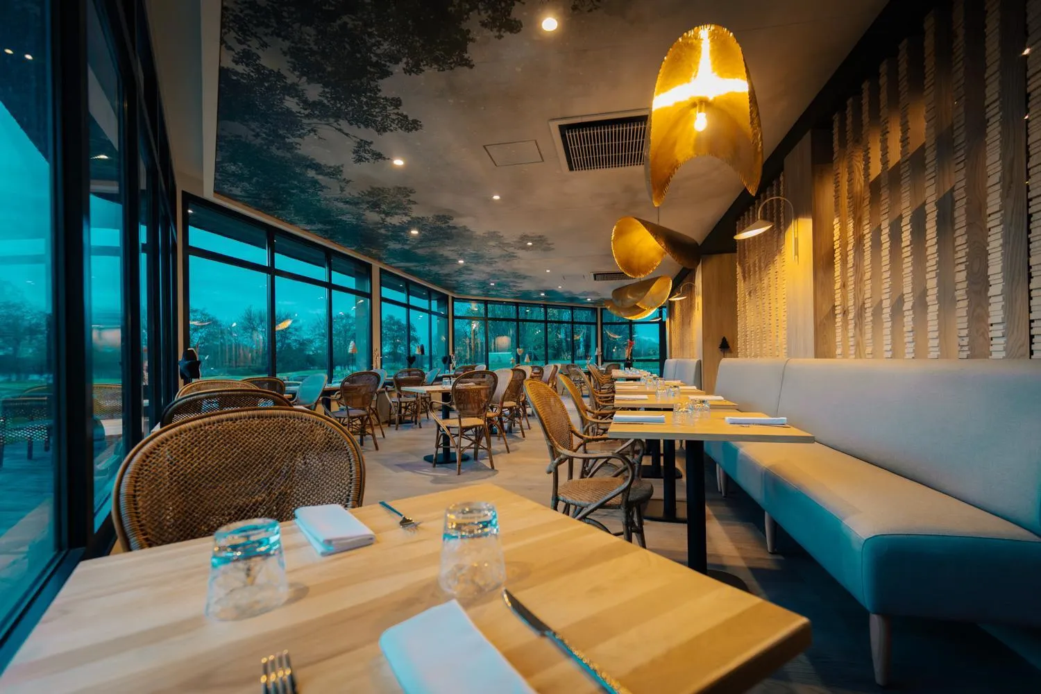 Restaurant/places to eat in Best Western Plus Le Roi Arthur Hôtel & Spa