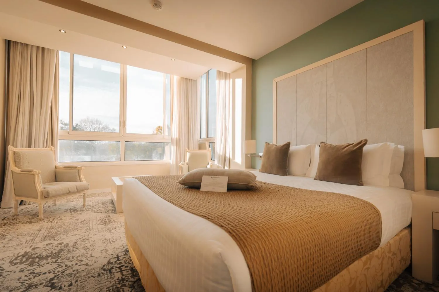 Bedroom, Bed in Best Western Plus Le Roi Arthur Hôtel & Spa