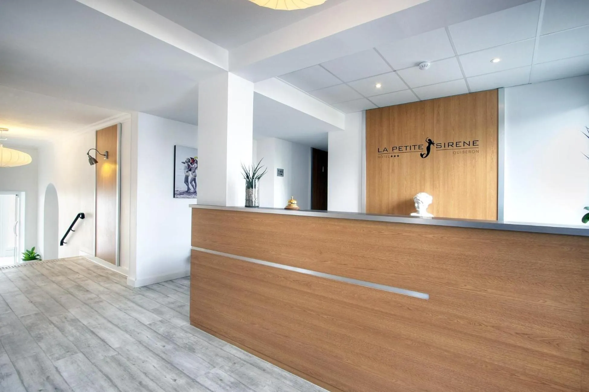 Lobby or reception in Hôtel La Petite Sirène Quiberon