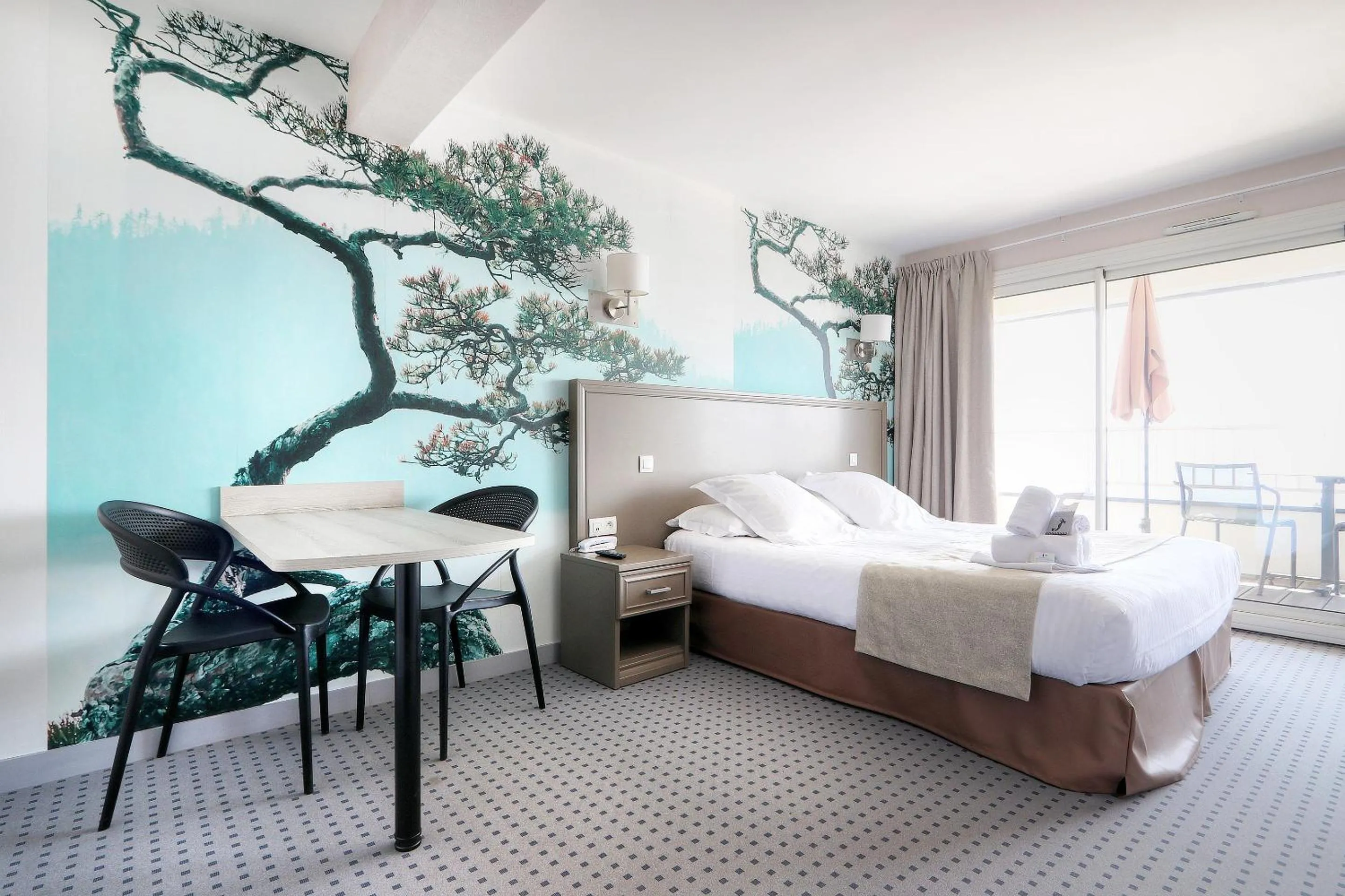 Bedroom, Bed in Hôtel La Petite Sirène Quiberon