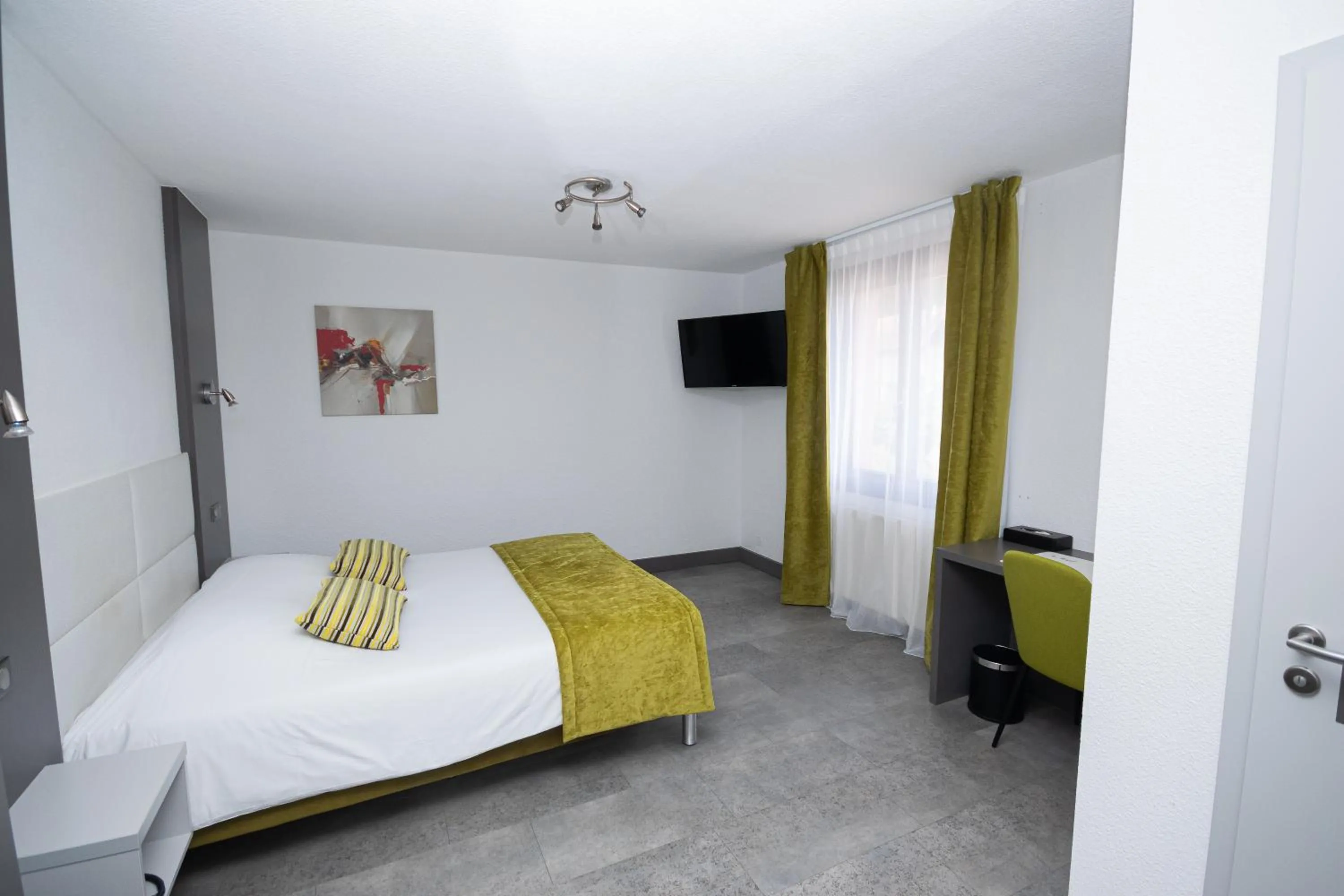 Bedroom, Bed in Hôtel Restaurant Le Régal