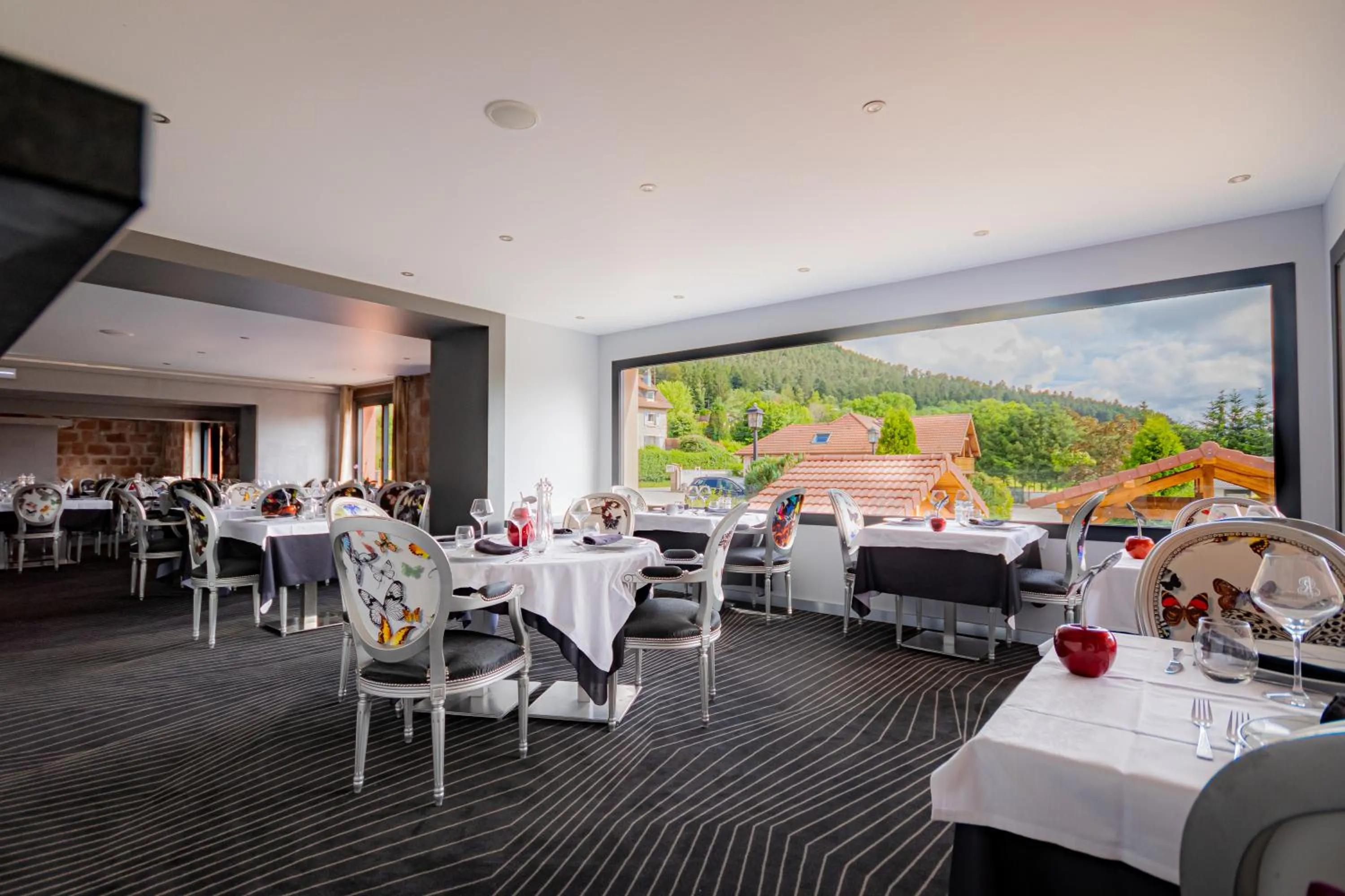 Restaurant/places to eat in Hôtel Restaurant Le Régal