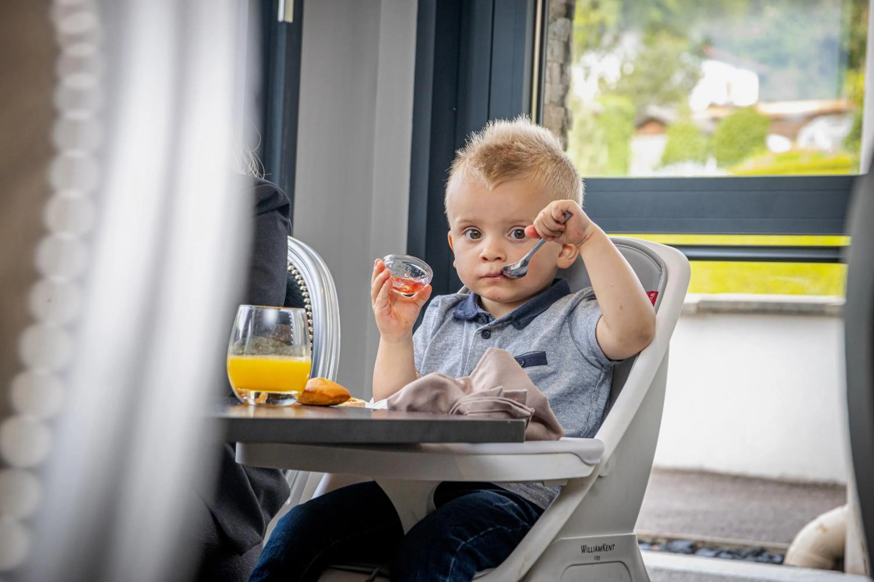 children in Hôtel Restaurant Le Régal