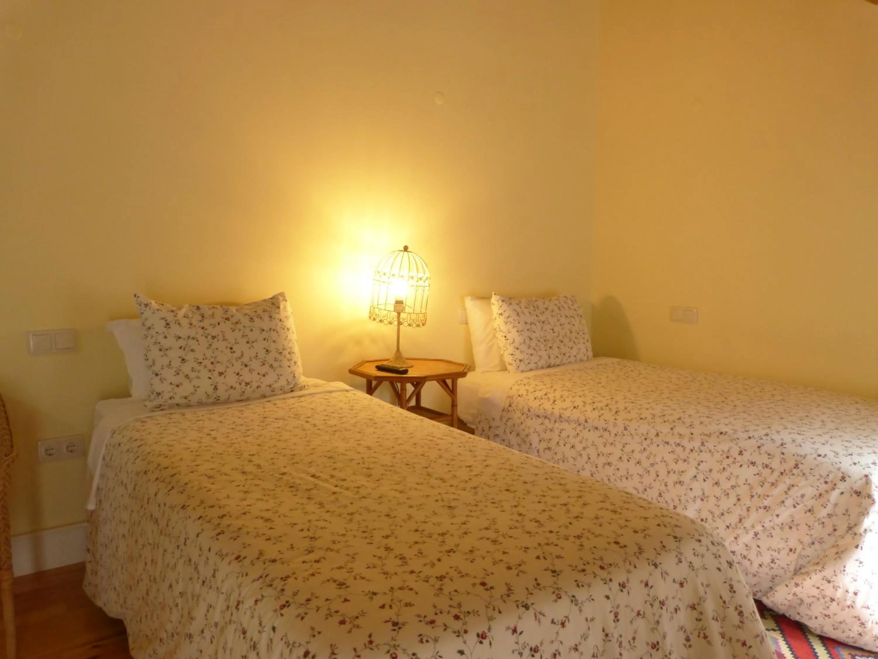 Bedroom, Bed in Casa de Quintã