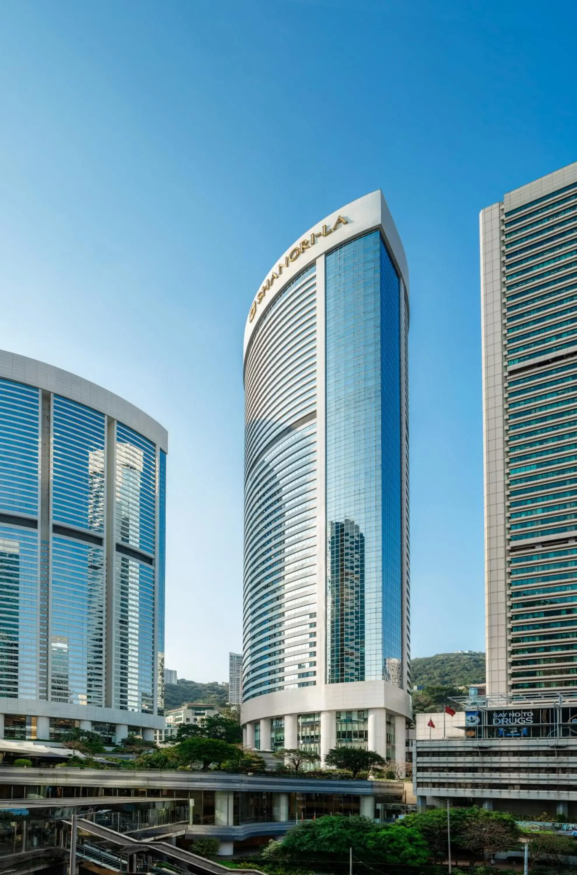 Property building in Island Shangri-La, Hong Kong Property building in Island Shangri-La, Hong Kong