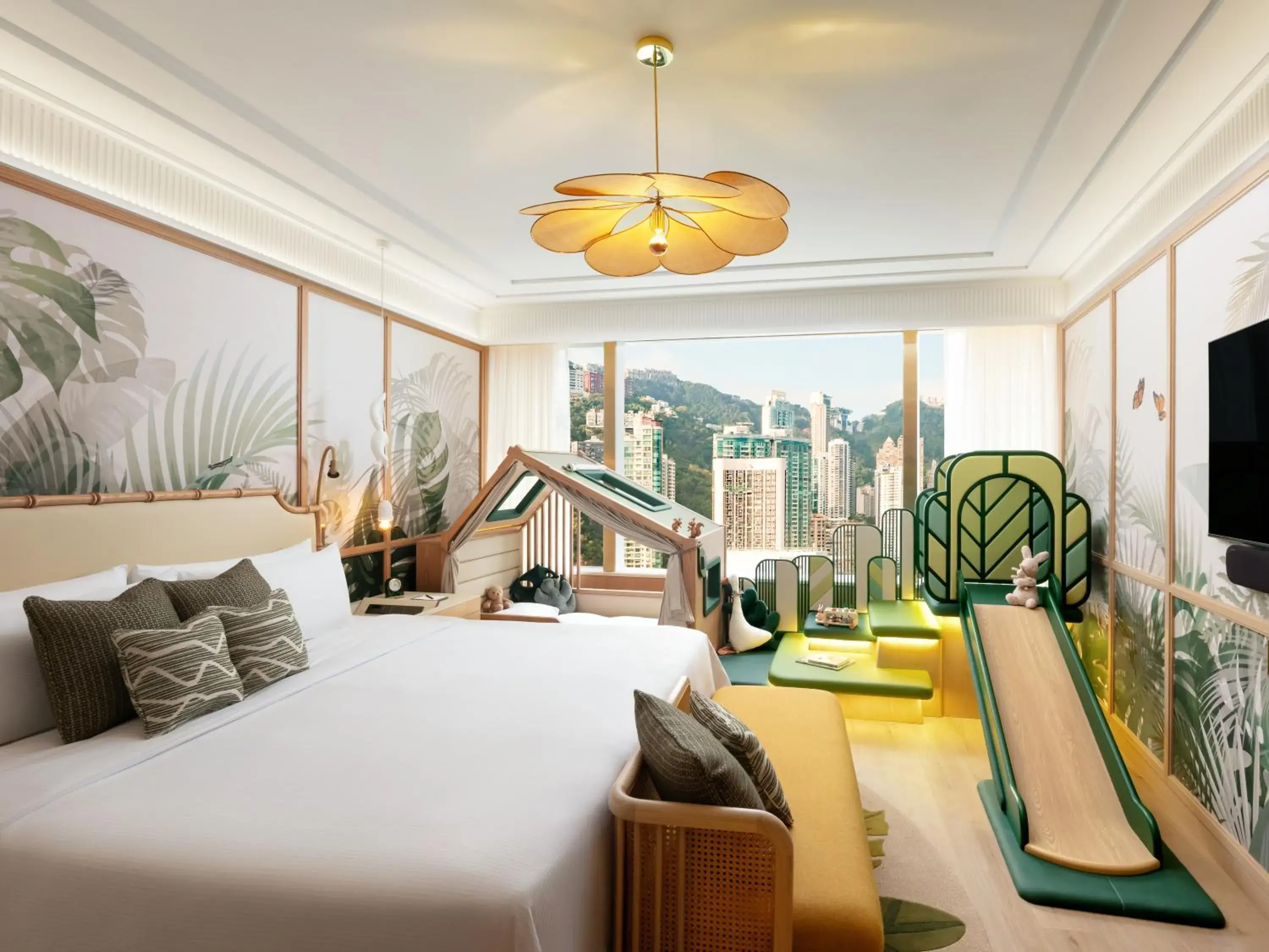 View (from property/room), Bed in Island Shangri-La, Hong Kong View (from property/room), Bed in Island Shangri-La, Hong Kong