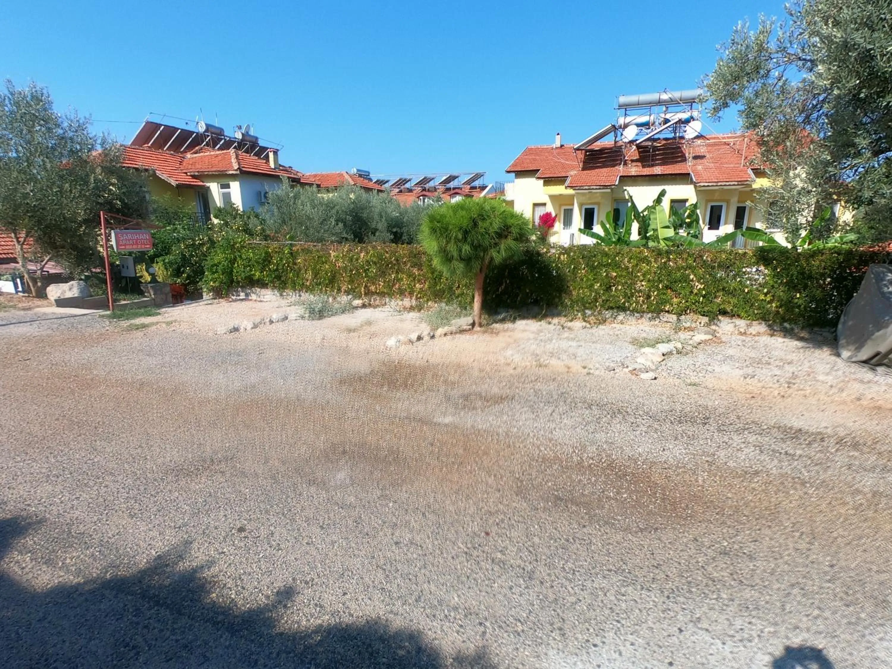 Parking in Sarıhan Apart Otel